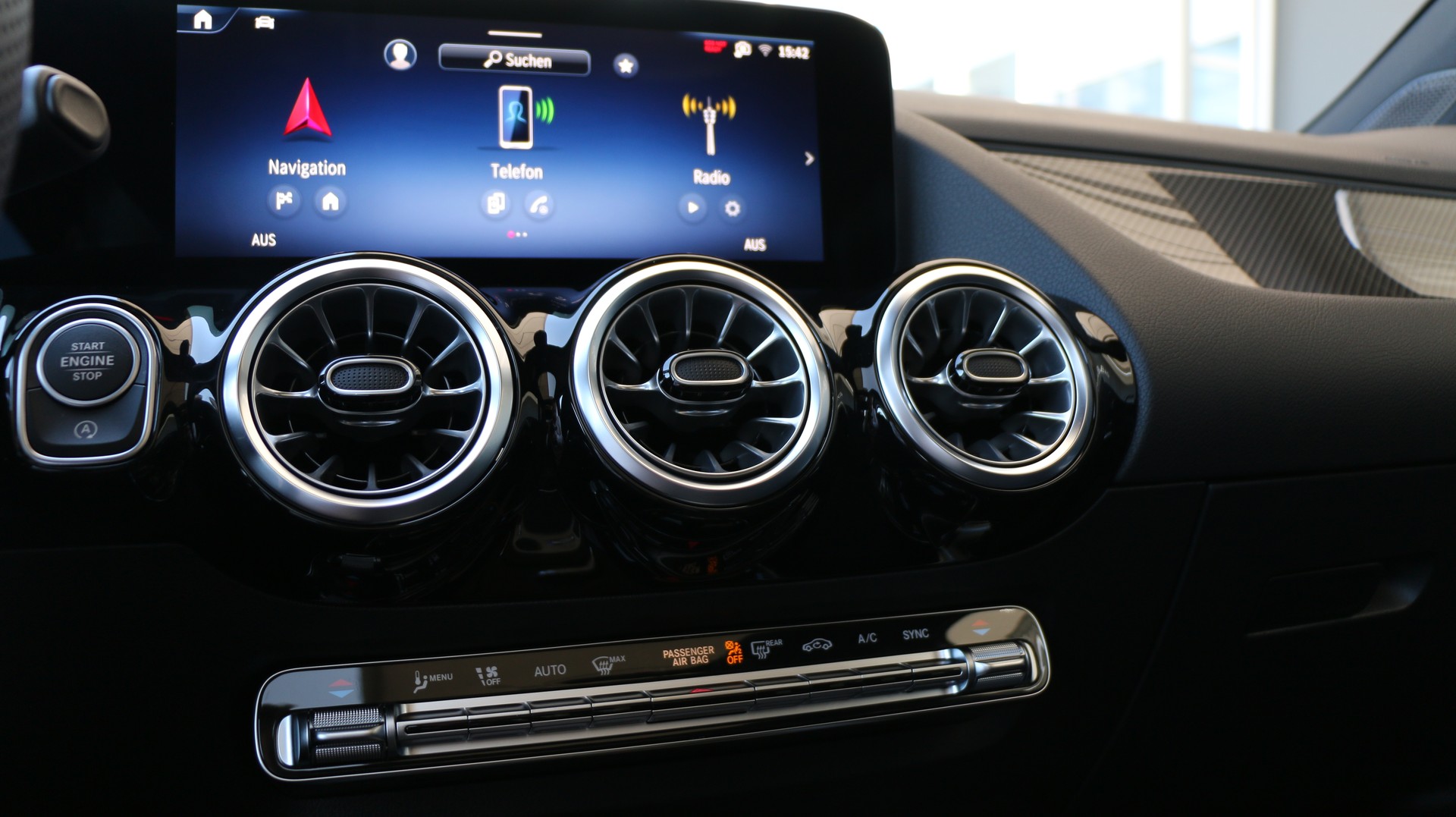 MERCEDES-BENZ GLA 250 4Matic Swiss Star-image-12