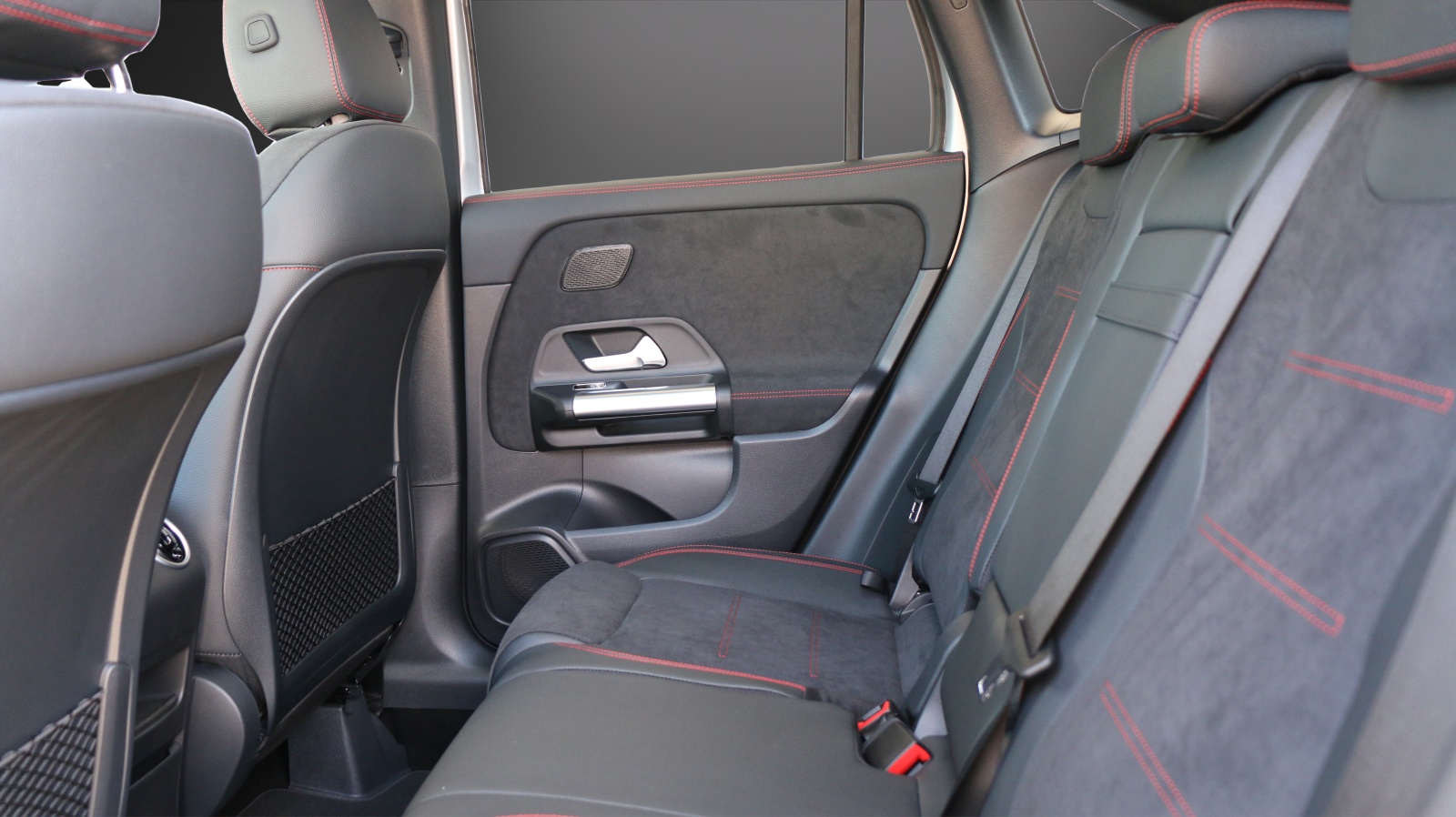 MERCEDES-BENZ GLA 250 4Matic Swiss Star-image-8