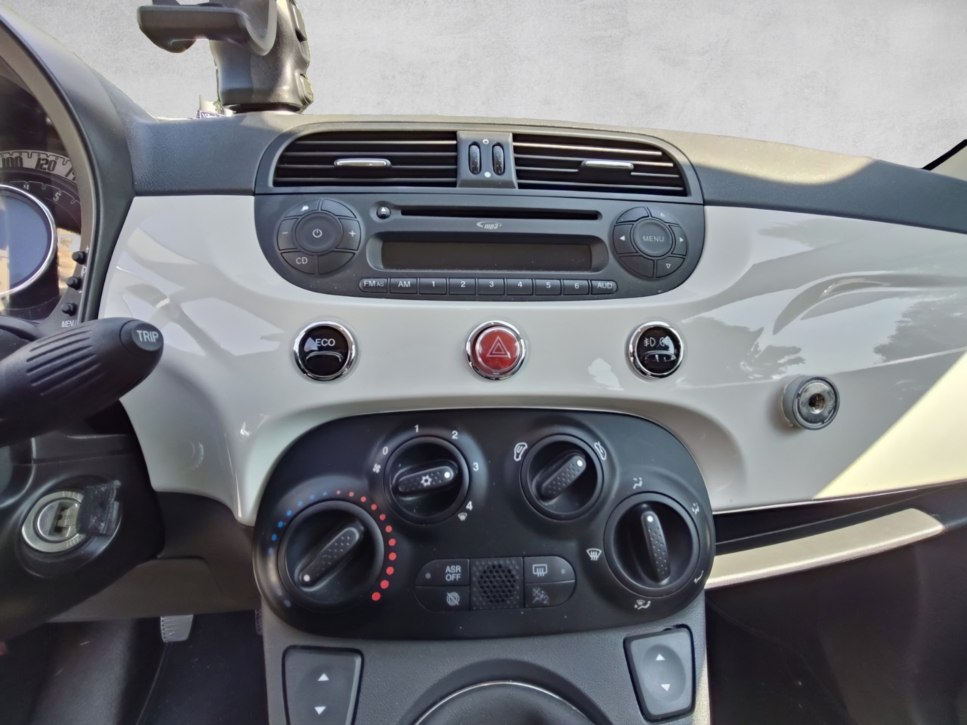 FIAT 500C 0.9 Twinair Turbo Lounge-image-9