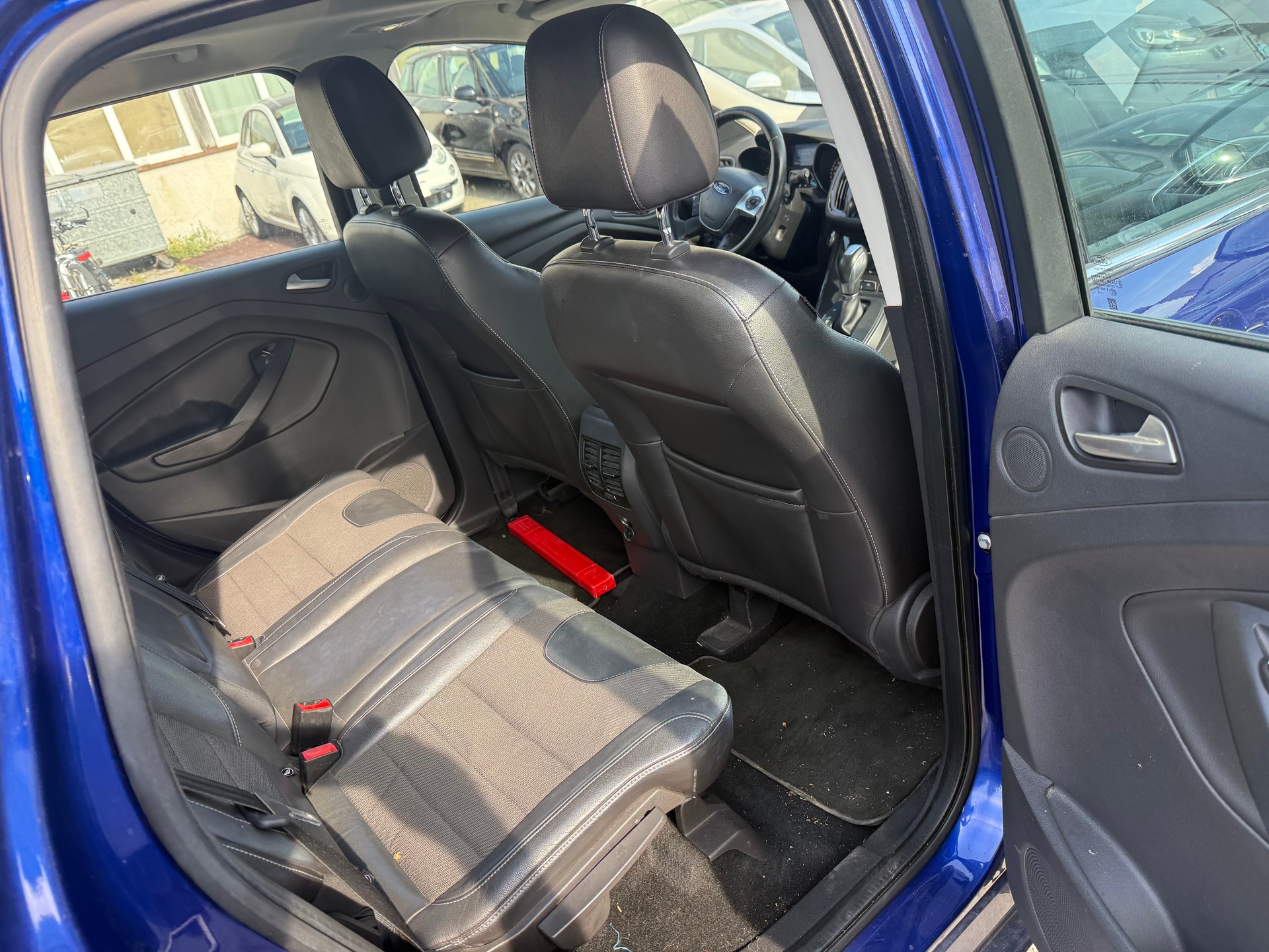 FORD Kuga 2.0 TDCi Carving 4WD PowerShift-image-9