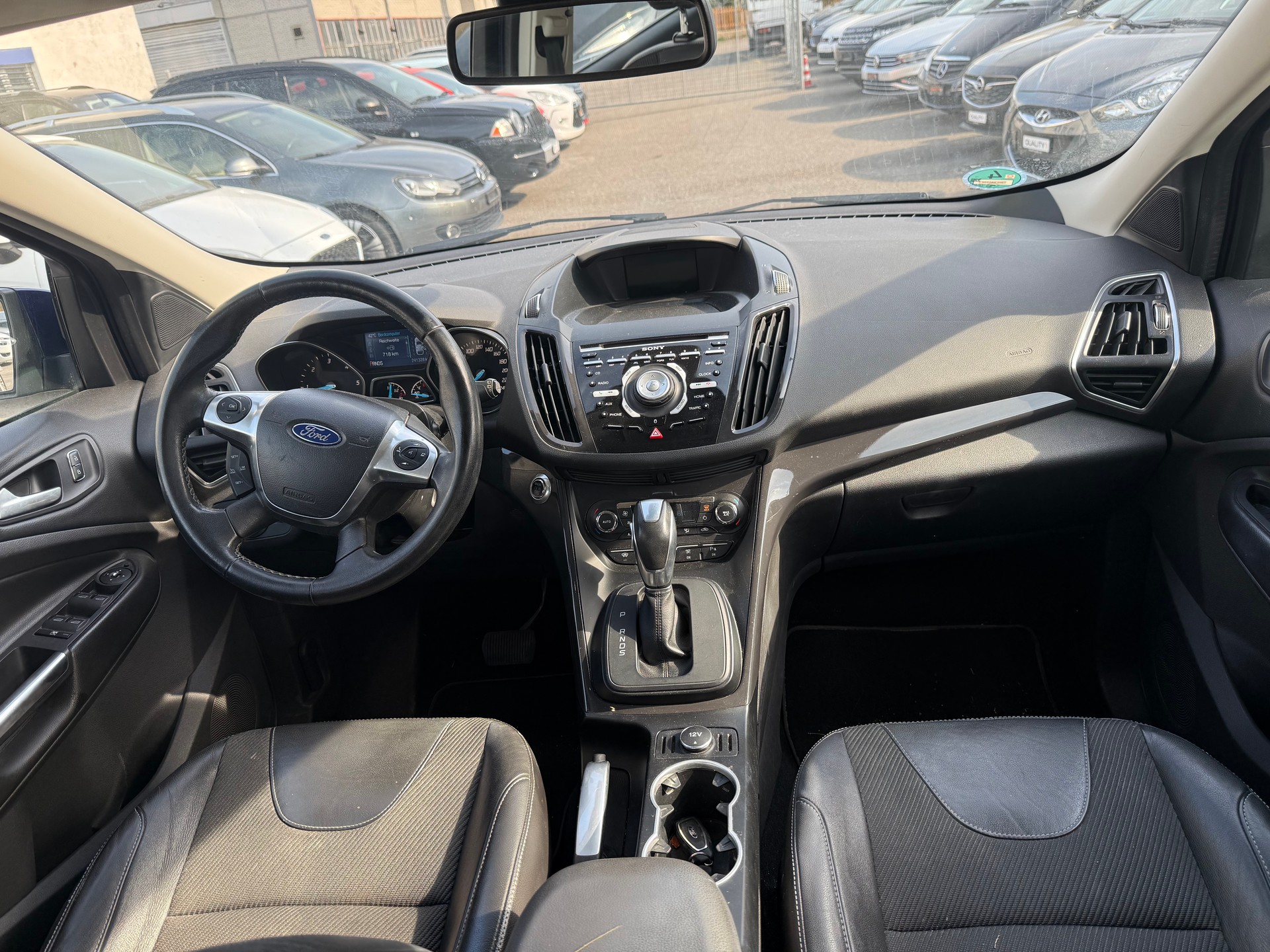 FORD Kuga 2.0 TDCi Carving 4WD PowerShift-image-8