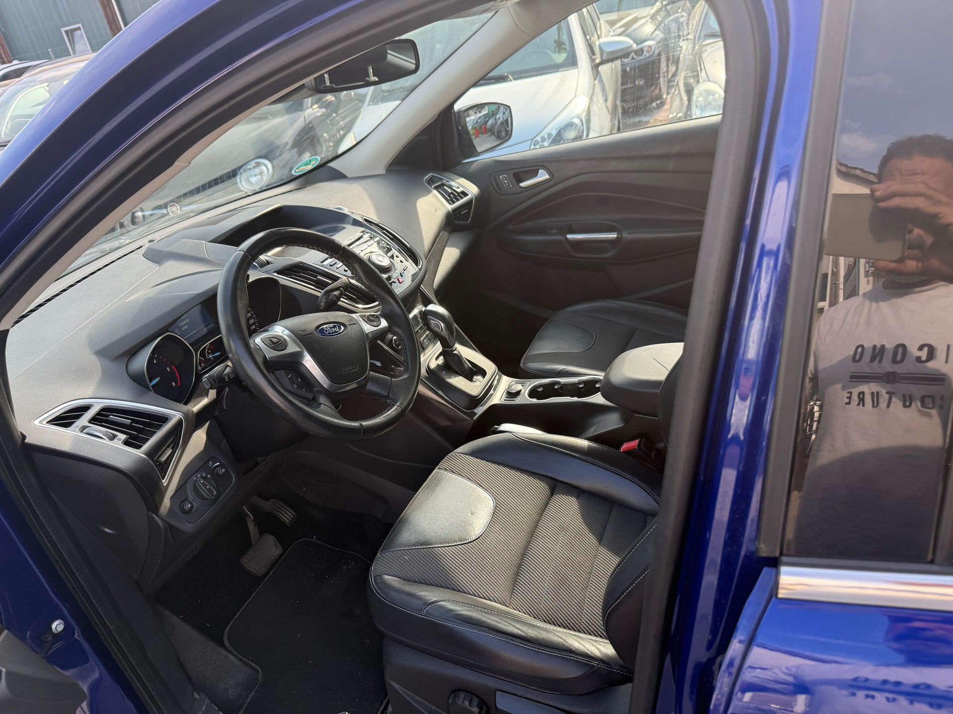 FORD Kuga 2.0 TDCi Carving 4WD PowerShift-image-10