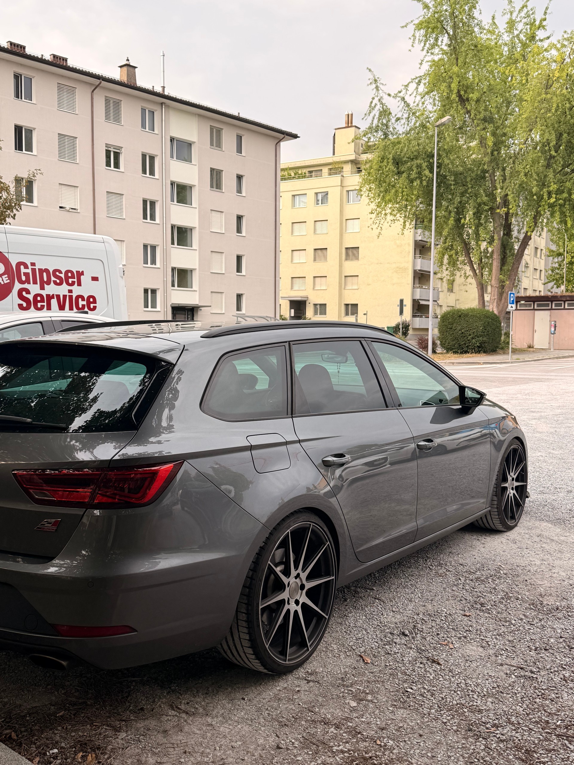 SEAT 2.0 TSI 300 Cupra 4Drive DSG-image-4