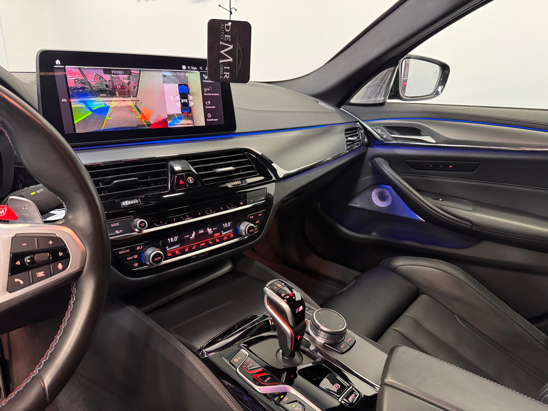 BMW M5 xDrive Competition Drivelogic *Keramik-Bremse / B&W Soundsystem / Laserlicht / M Driver‘s Package / 360 Kamera / Carbon*-image-13