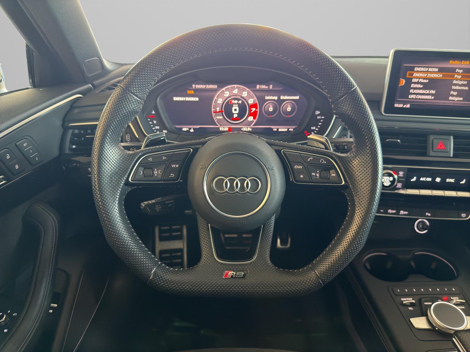 AUDI RS4 Avant 2.9 V6 TFSI quattro T-Tronic-image-13