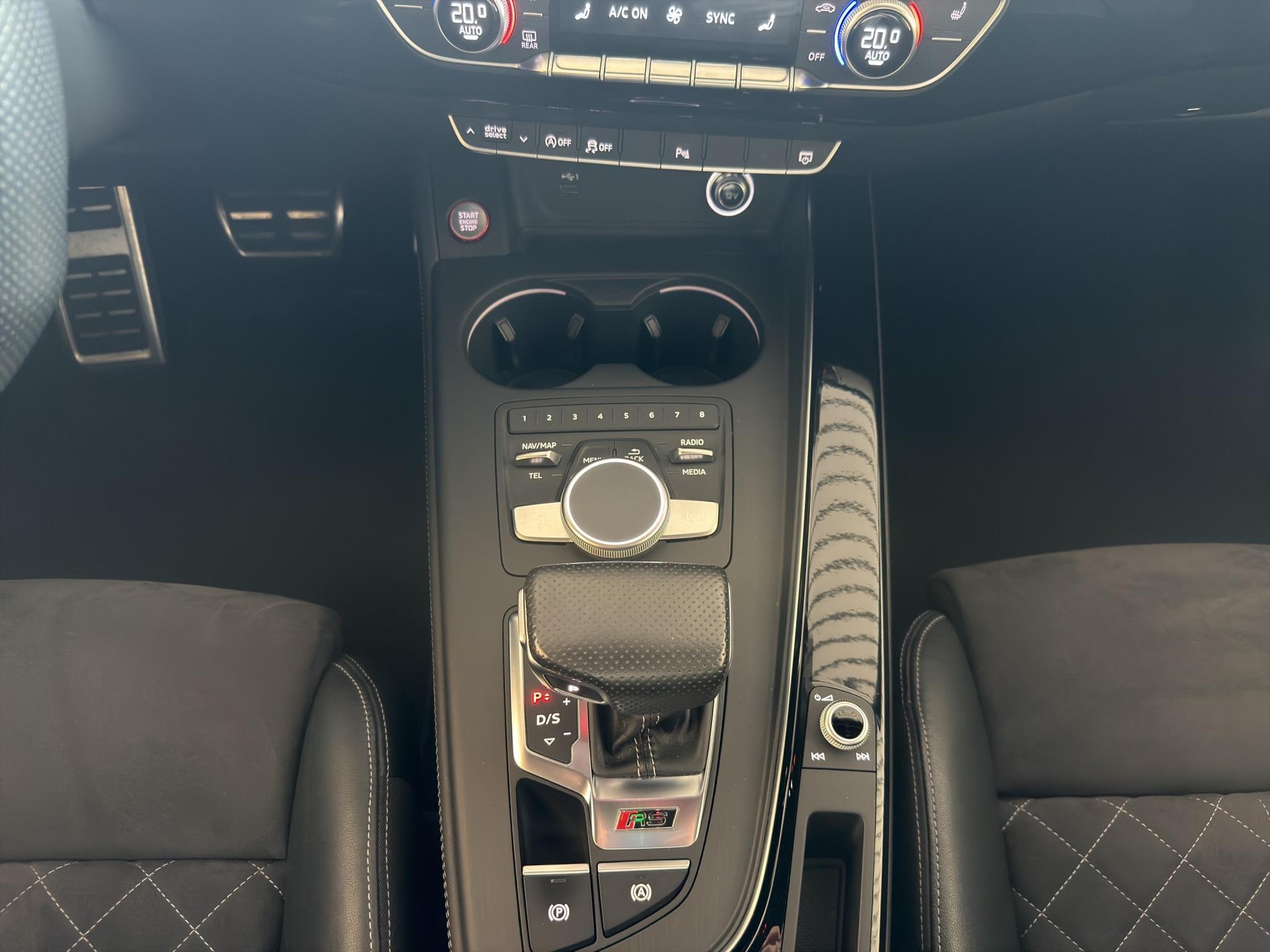AUDI RS4 Avant 2.9 V6 TFSI quattro T-Tronic-image-15