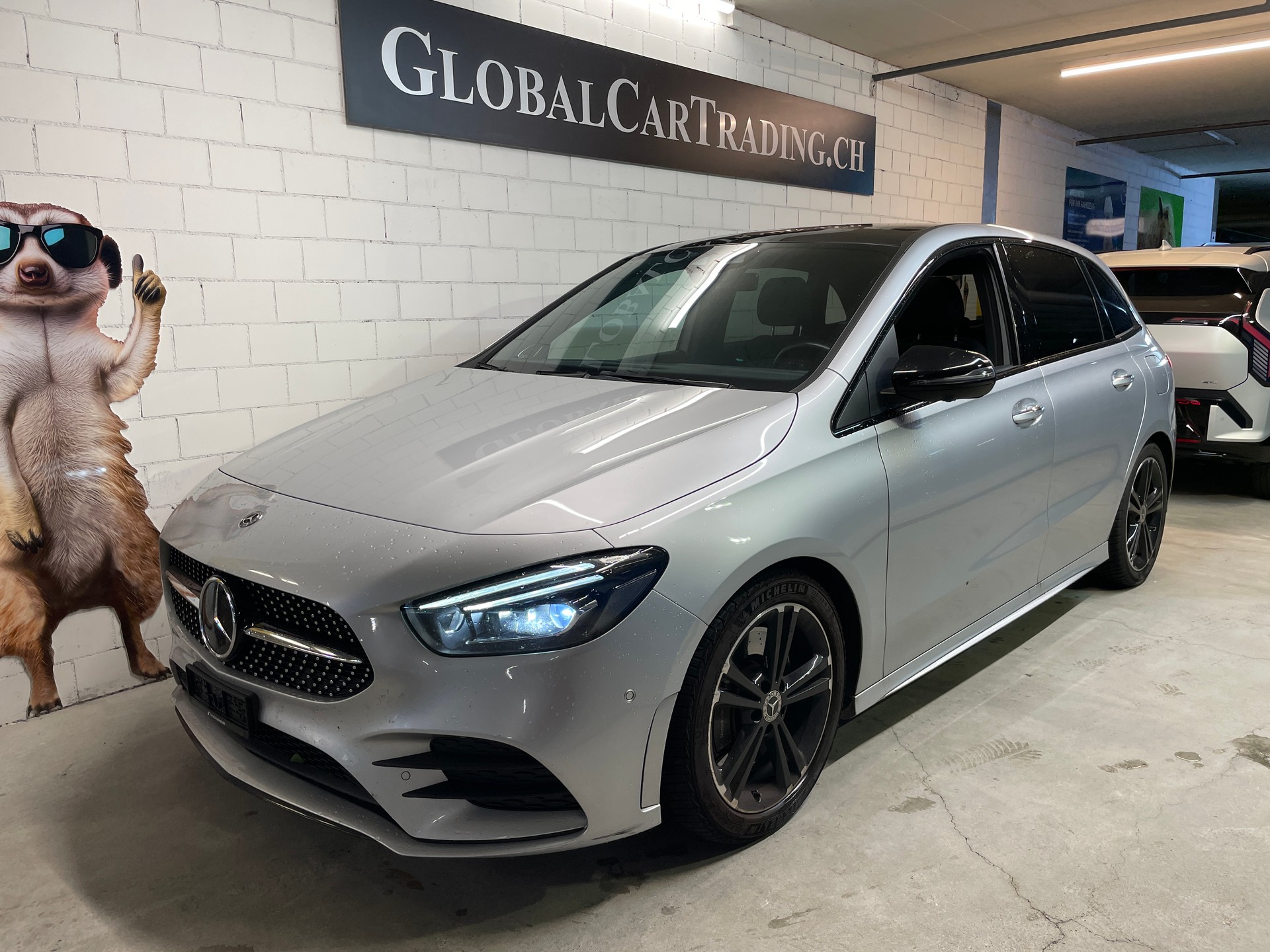 MERCEDES-BENZ B 250 4Matic AMG Line-image-0