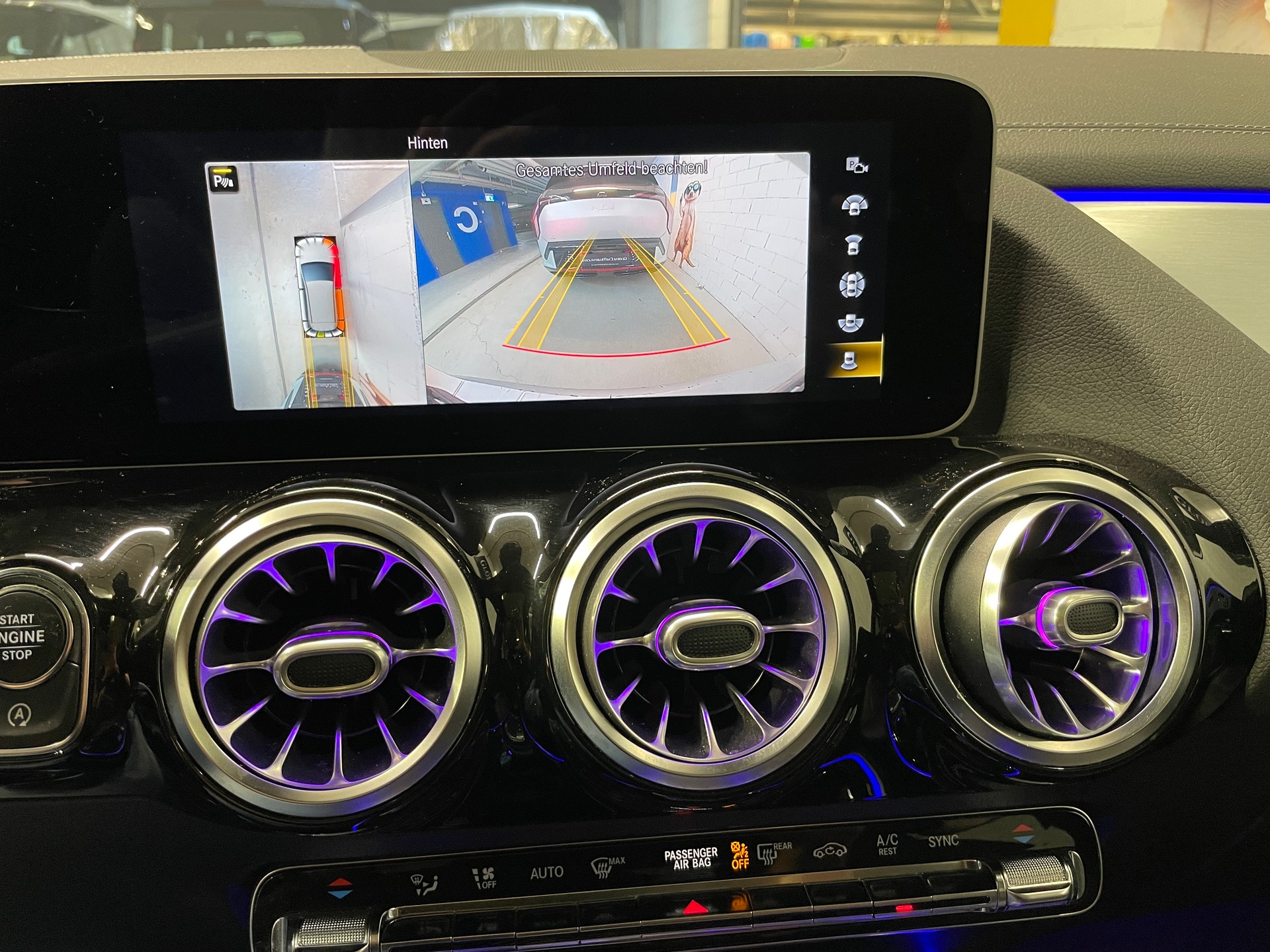 MERCEDES-BENZ B 250 4Matic AMG Line-image-23