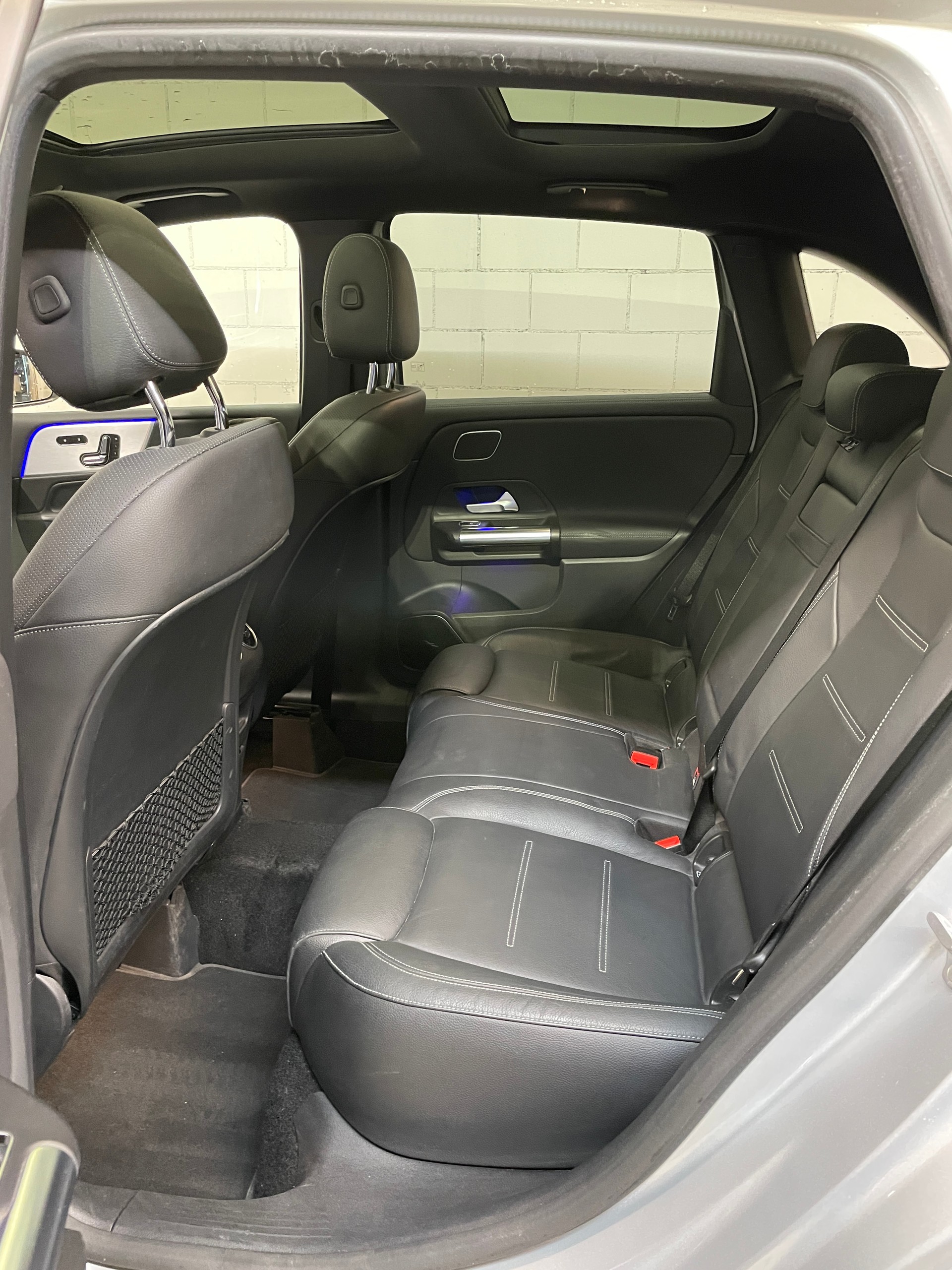 MERCEDES-BENZ B 250 4Matic AMG Line-image-13