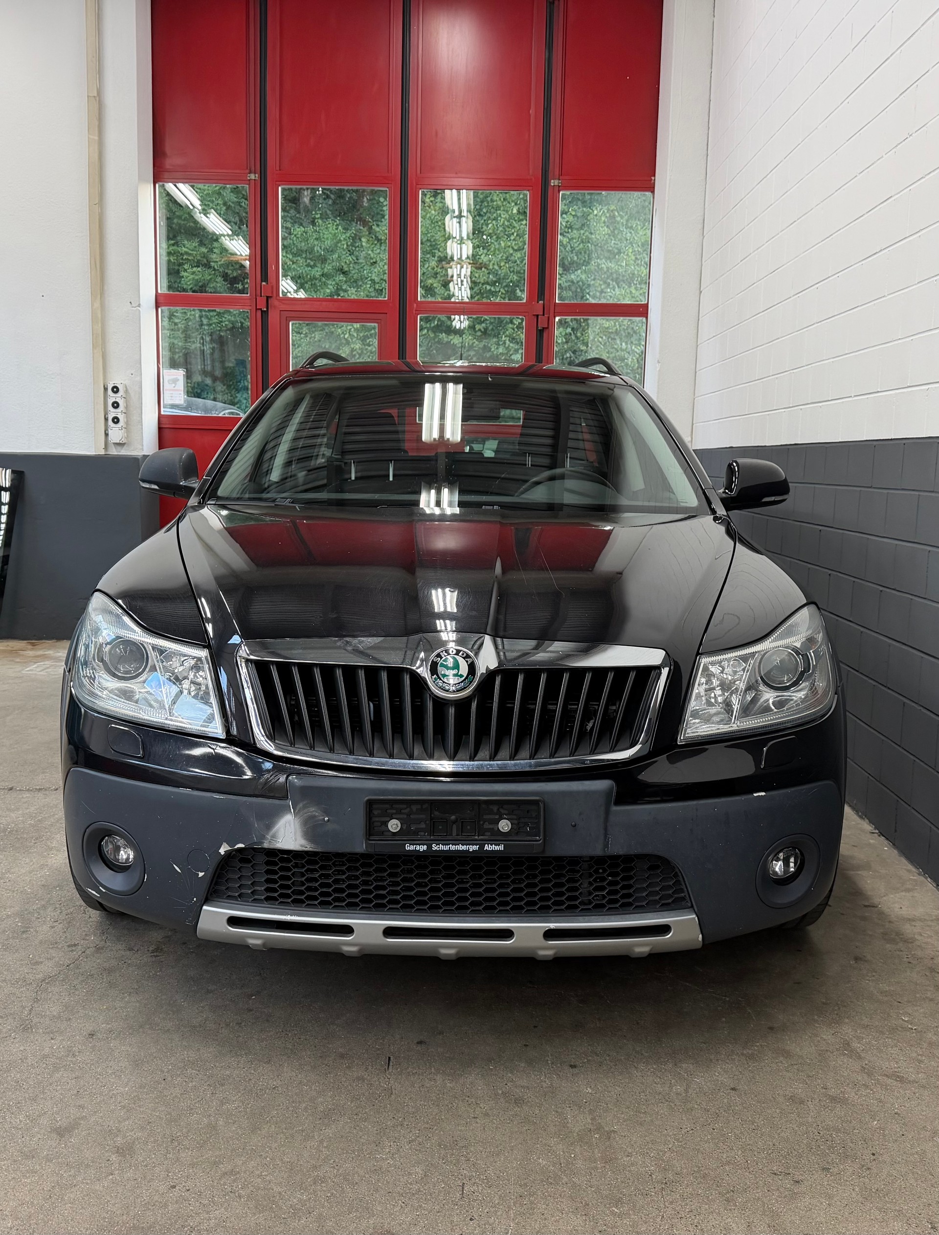 SKODA Octavia Combi 1.8 TSI Scout 4x4 //NEU AB MFK!-image-1