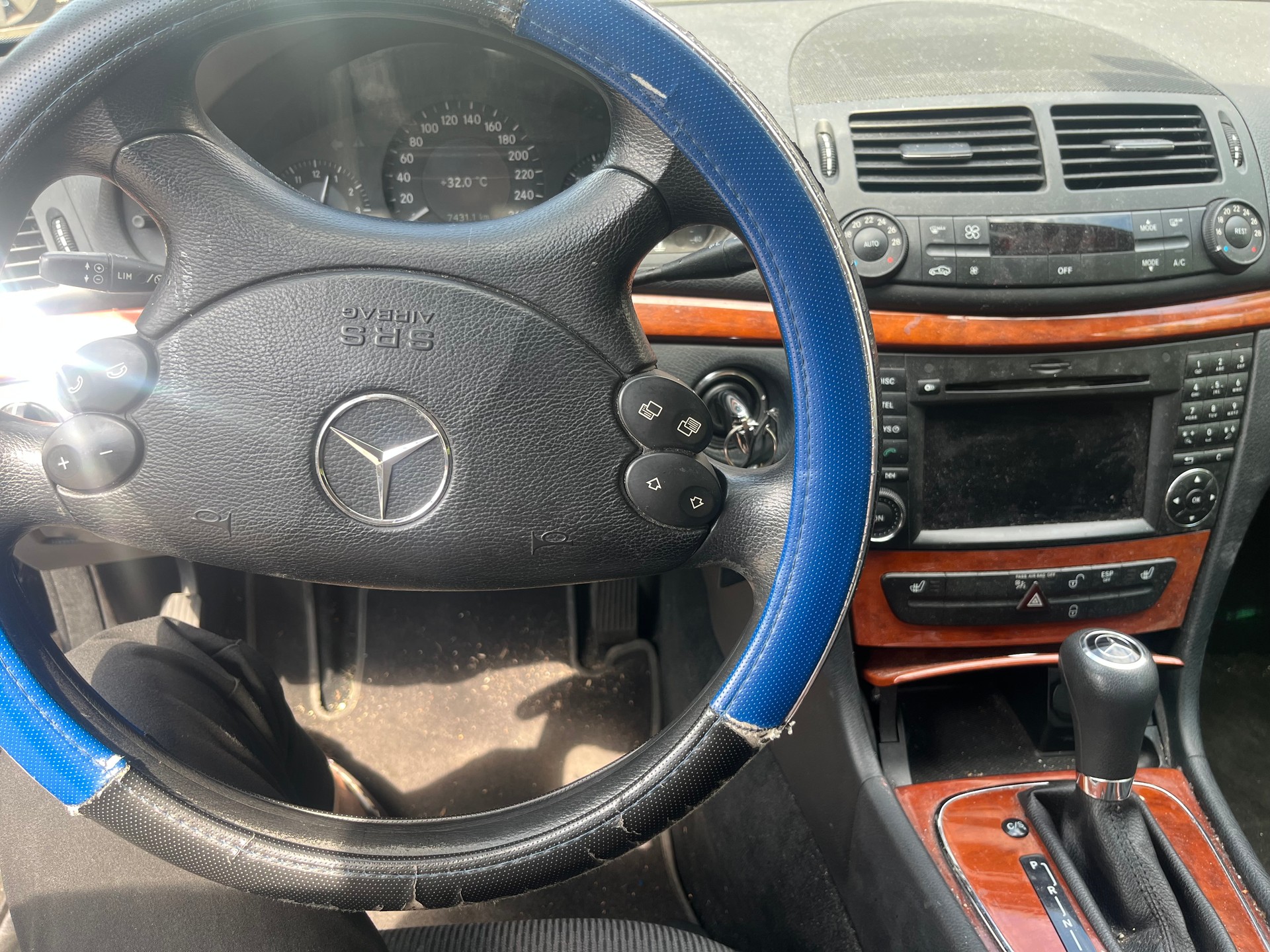 MERCEDES-BENZ E 280 Avantgarde-image-6