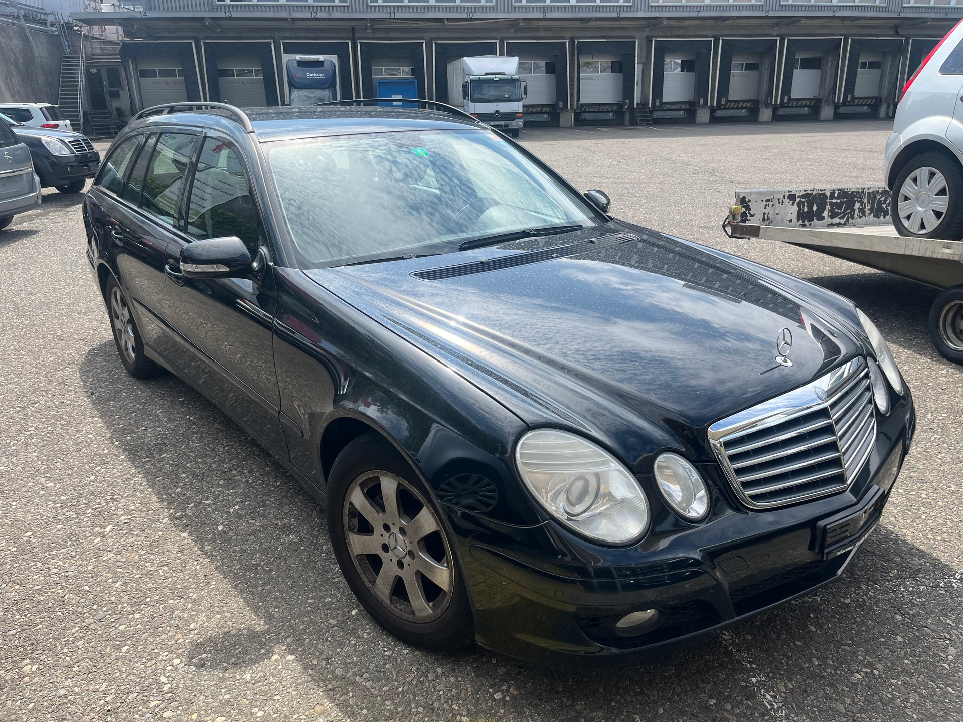MERCEDES-BENZ E 280 Avantgarde-image-1