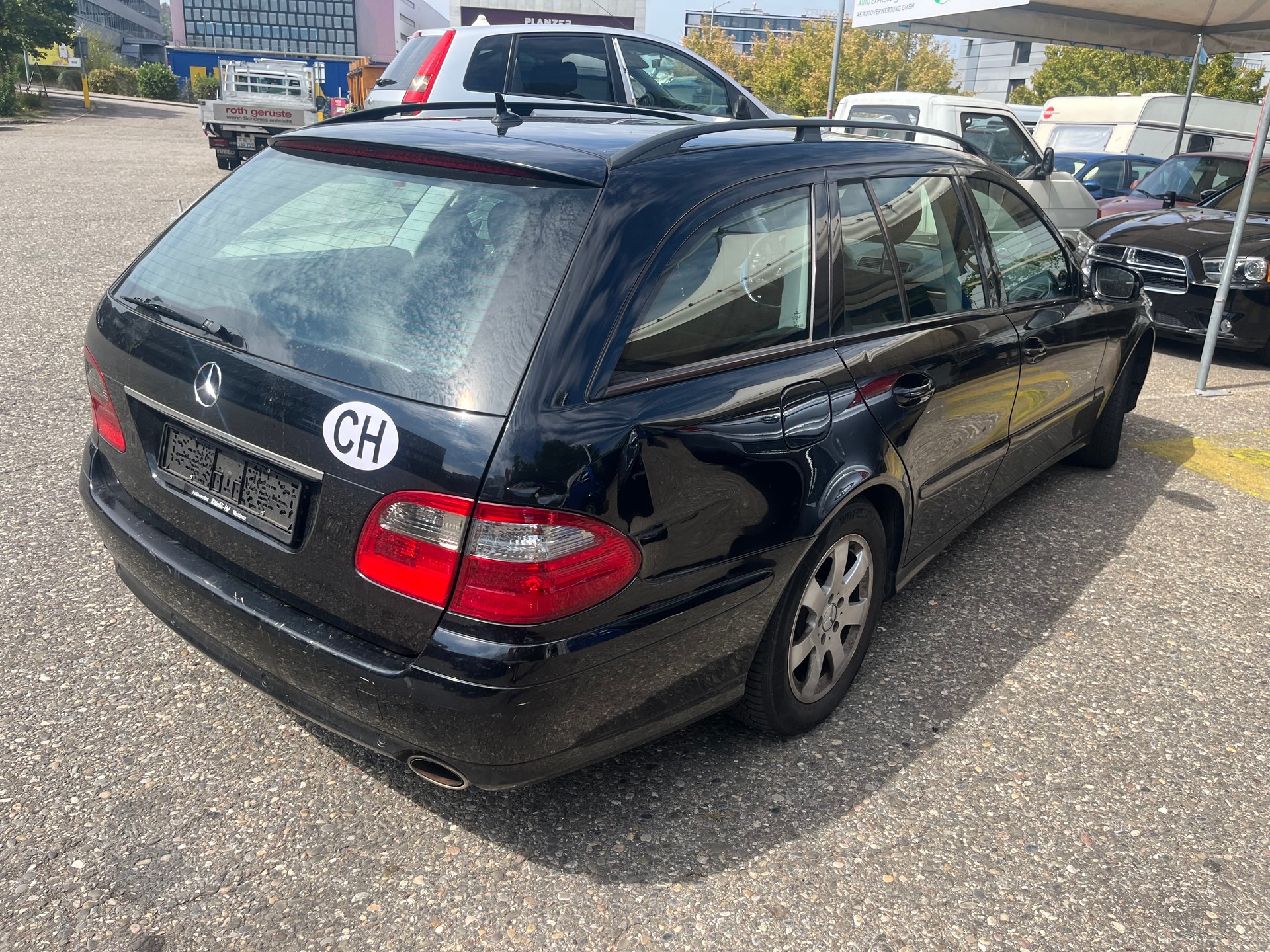 MERCEDES-BENZ E 280 Avantgarde-image-2