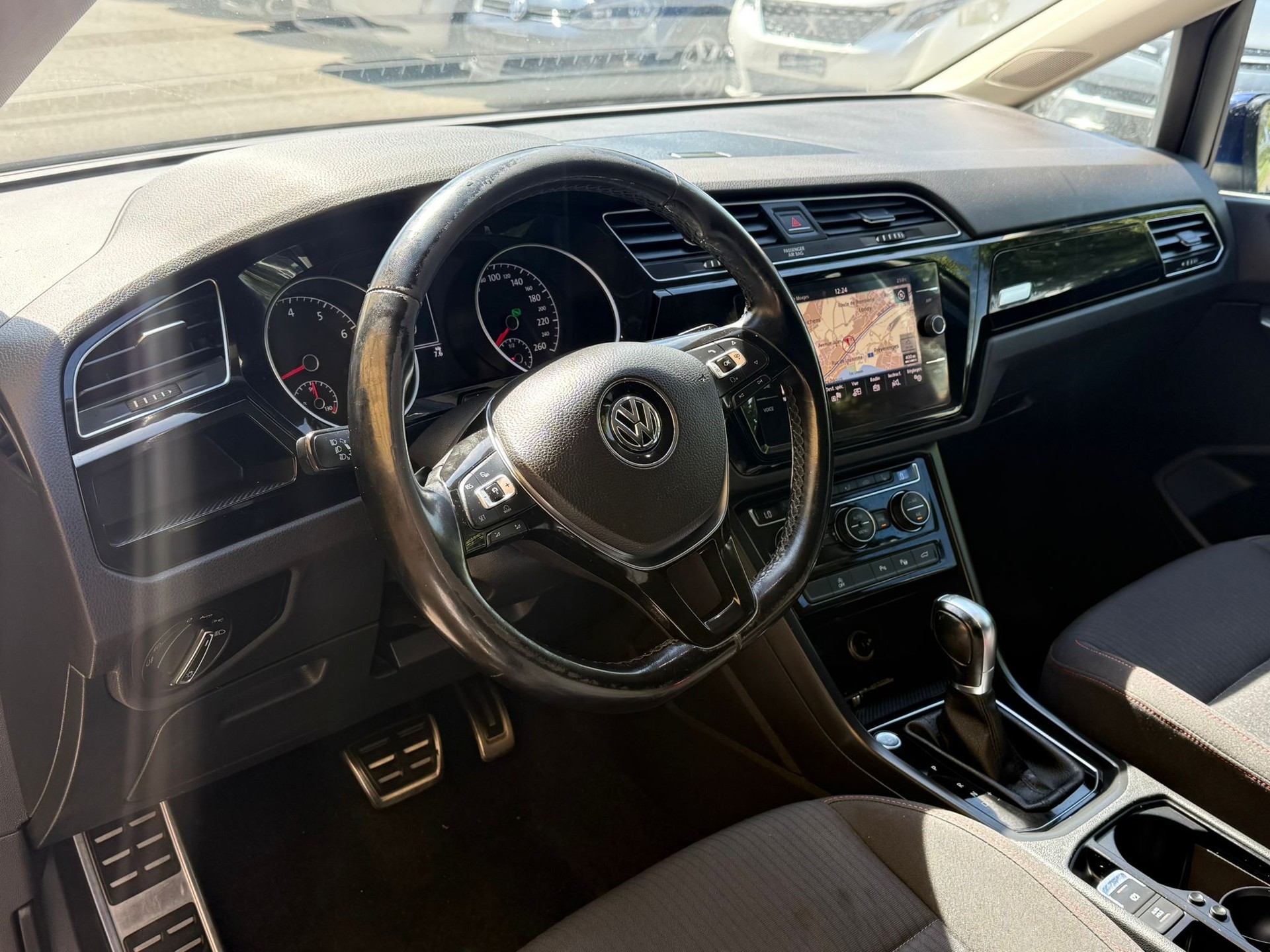 VW Touran 1.4 TSI BlueMotion High Line DSG-image-7