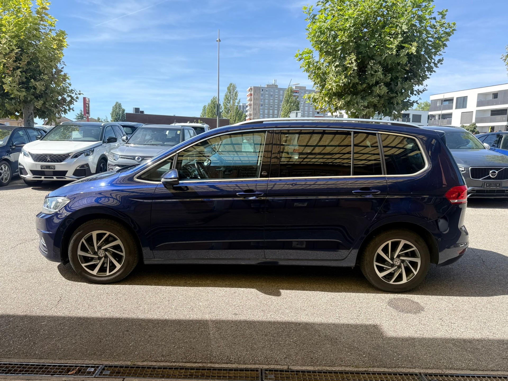 VW Touran 1.4 TSI BlueMotion High Line DSG-image-4