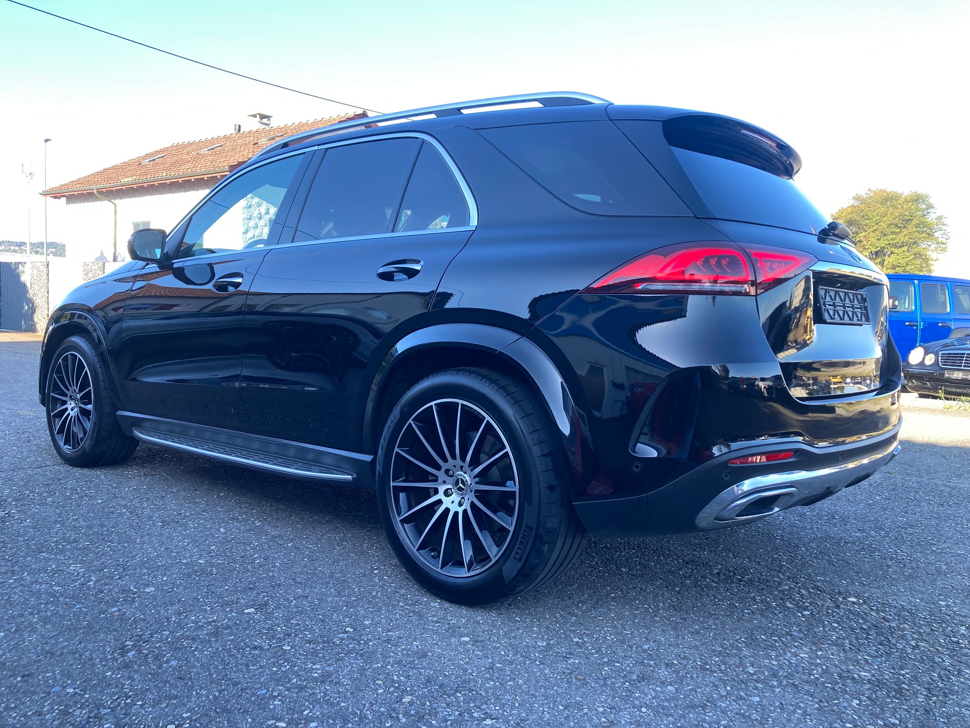 MERCEDES-BENZ GLE 300 d 4Matic AMG Line 9G-Tronic-image-4