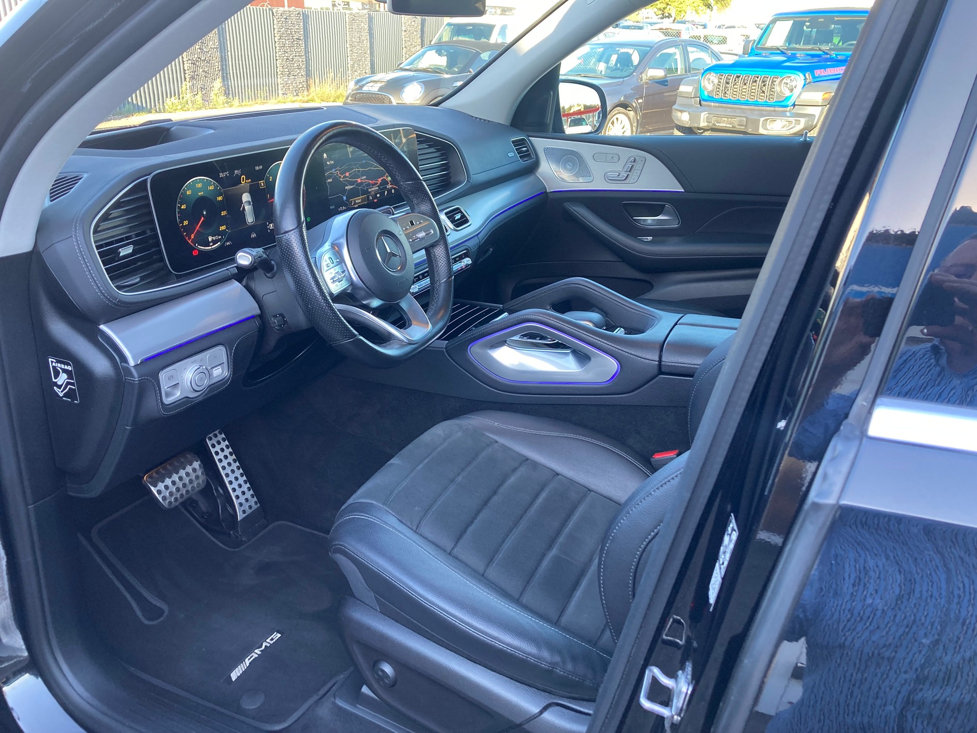 MERCEDES-BENZ GLE 300 d 4Matic AMG Line 9G-Tronic-image-6