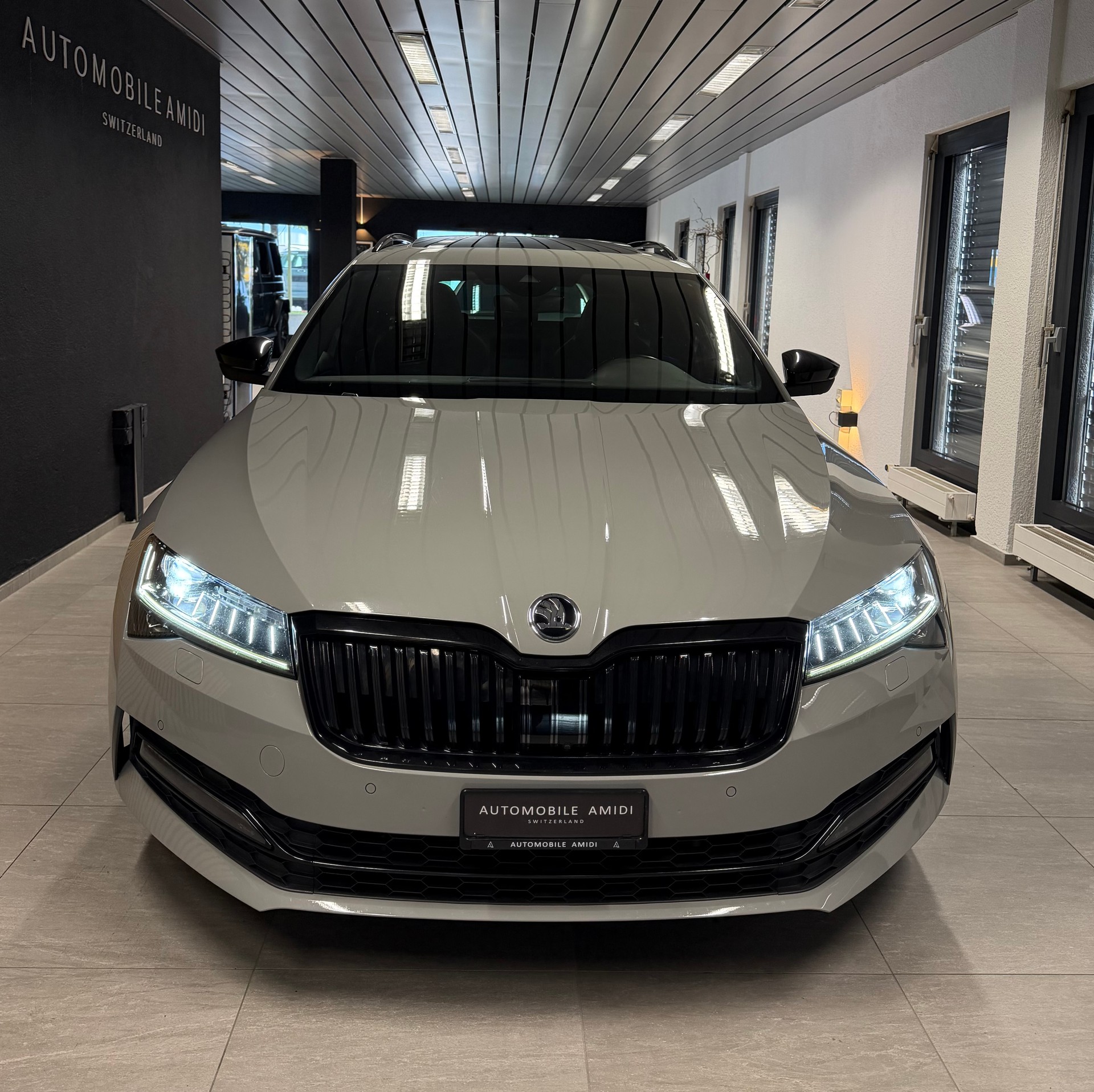SKODA Superb Combi 2.0 TDi SportLine 4x4 DSG-showroom-element-1