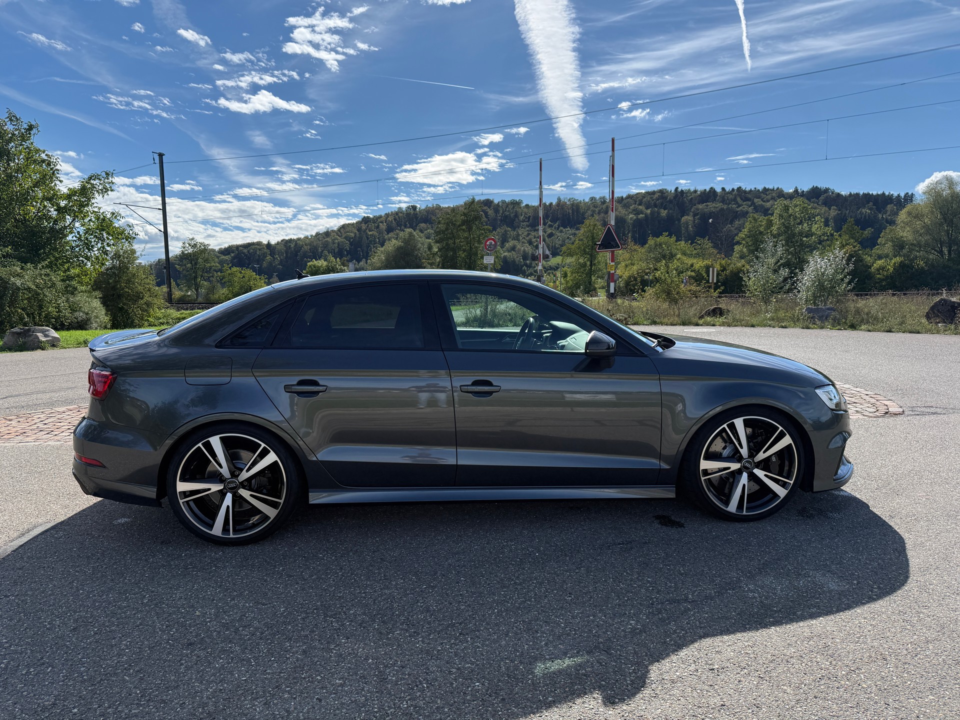 AUDI RS3 2.5 TFSI quattro S-Tronic-image-2