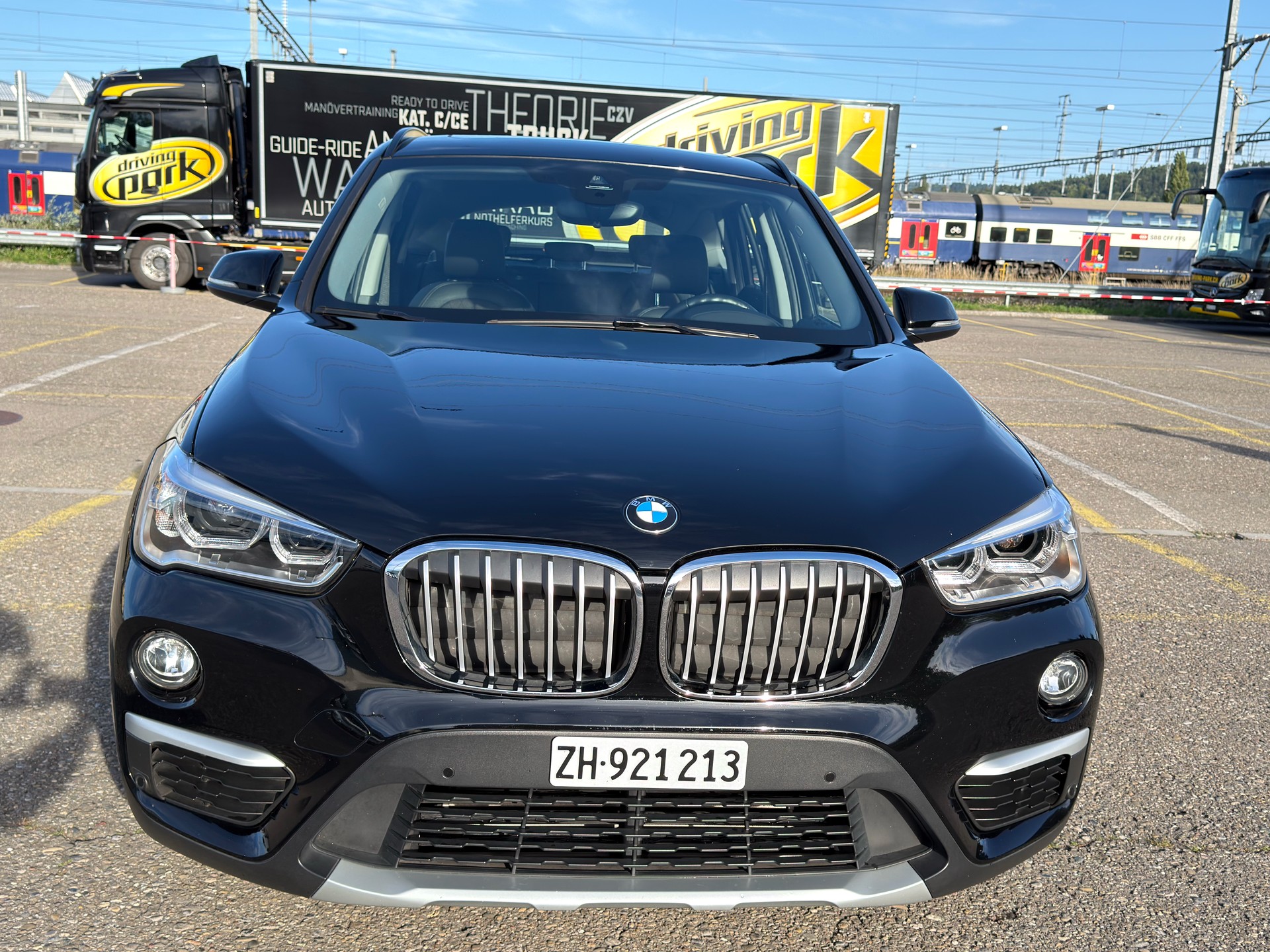 BMW 18i sDrive-image-1