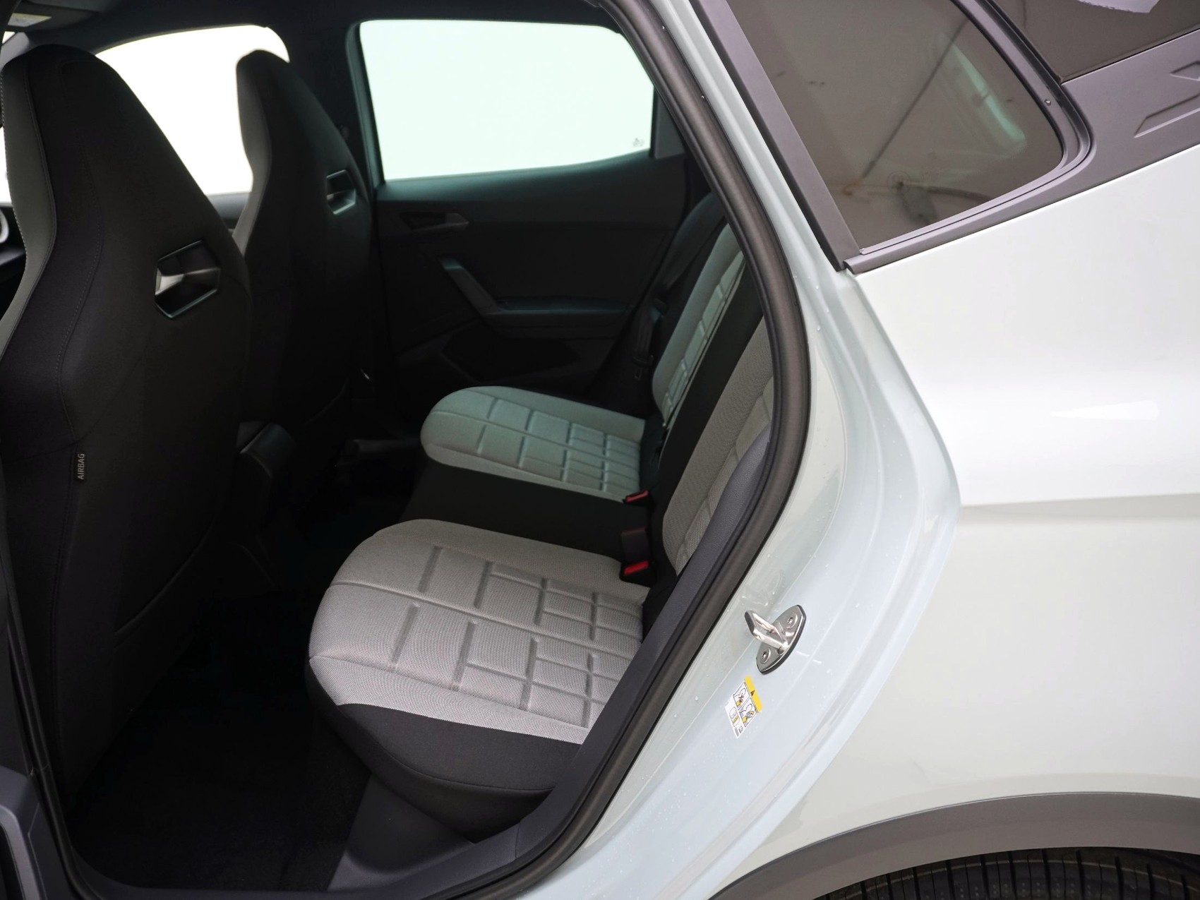 SEAT Arona 1.5 TSI FR DSG-image-13