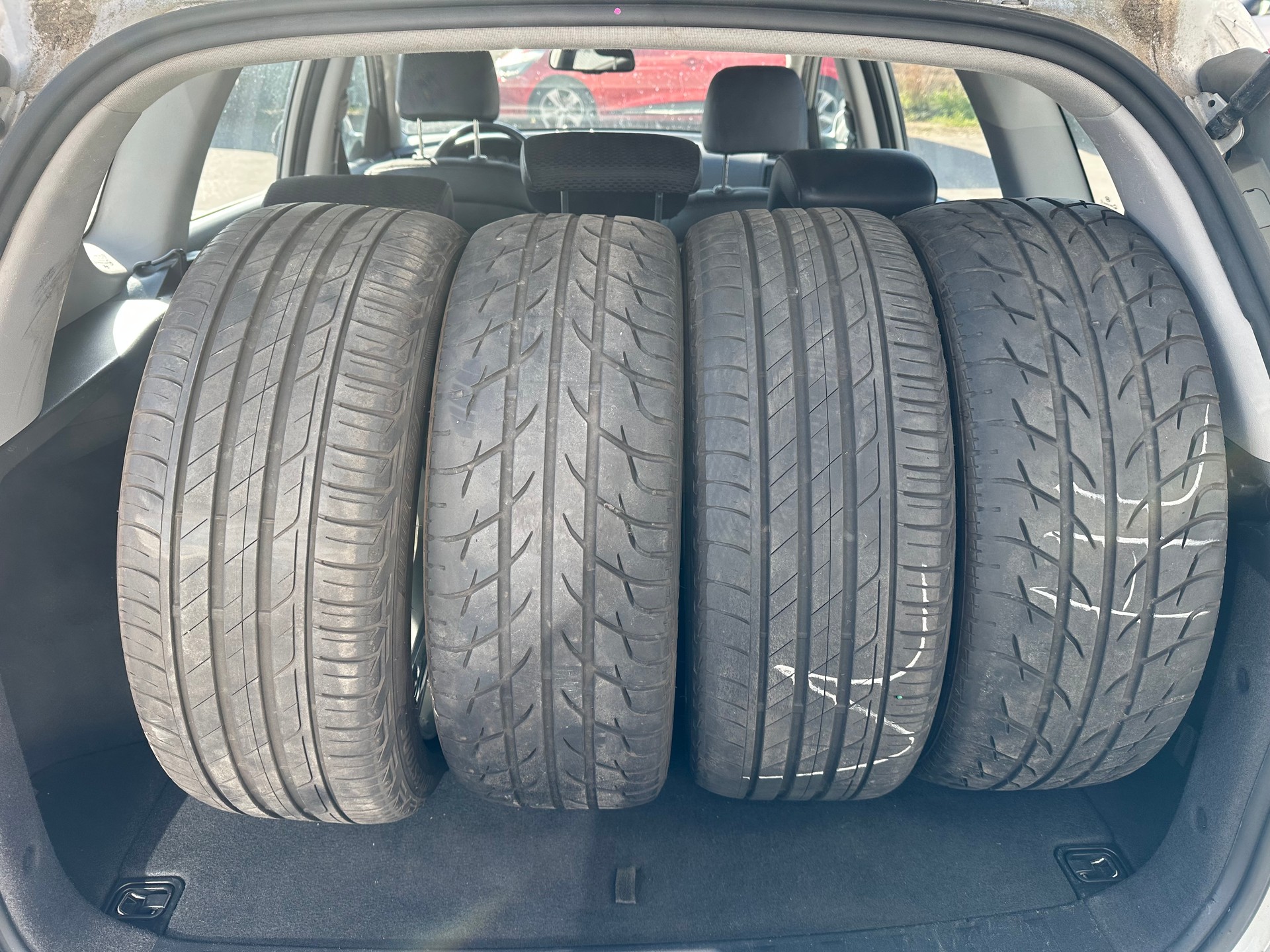 HYUNDAI i30 Wagon 2.0 CRDi Premium-image-7