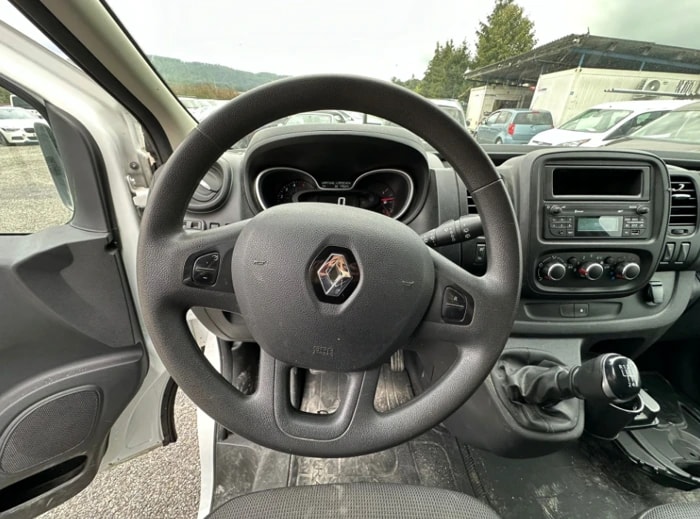RENAULT Trafic 2.0 dCi 120 3.0t Access L1H1-image-8