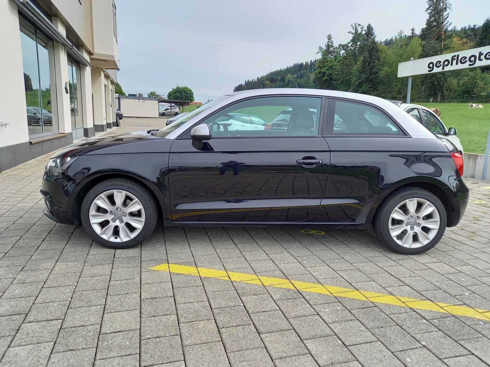 AUDI A1 1.6 TDI Ambition **frisch ab MFK, Service und Zahnriemen mit Wasserpumpe ersetzt**-image-2