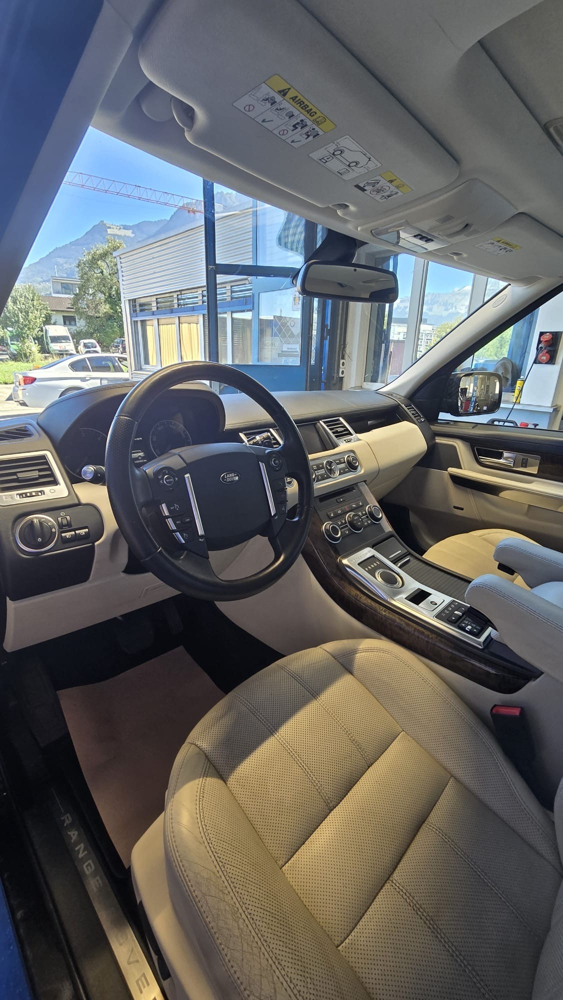 LAND ROVER Range Rover Sport 3.0 TDV6 HSE Automatic-image-2