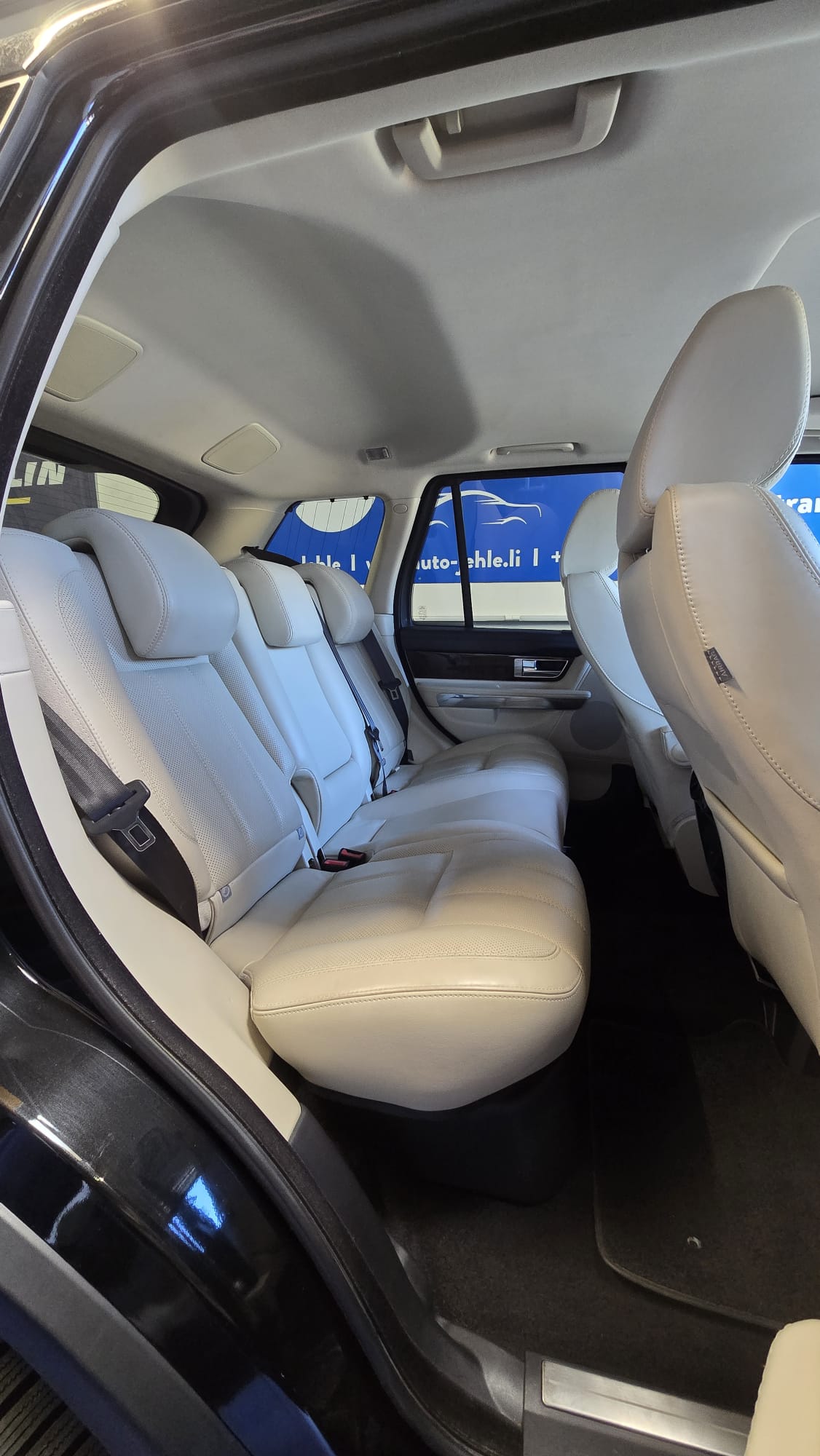 LAND ROVER Range Rover Sport 3.0 TDV6 HSE Automatic-image-10
