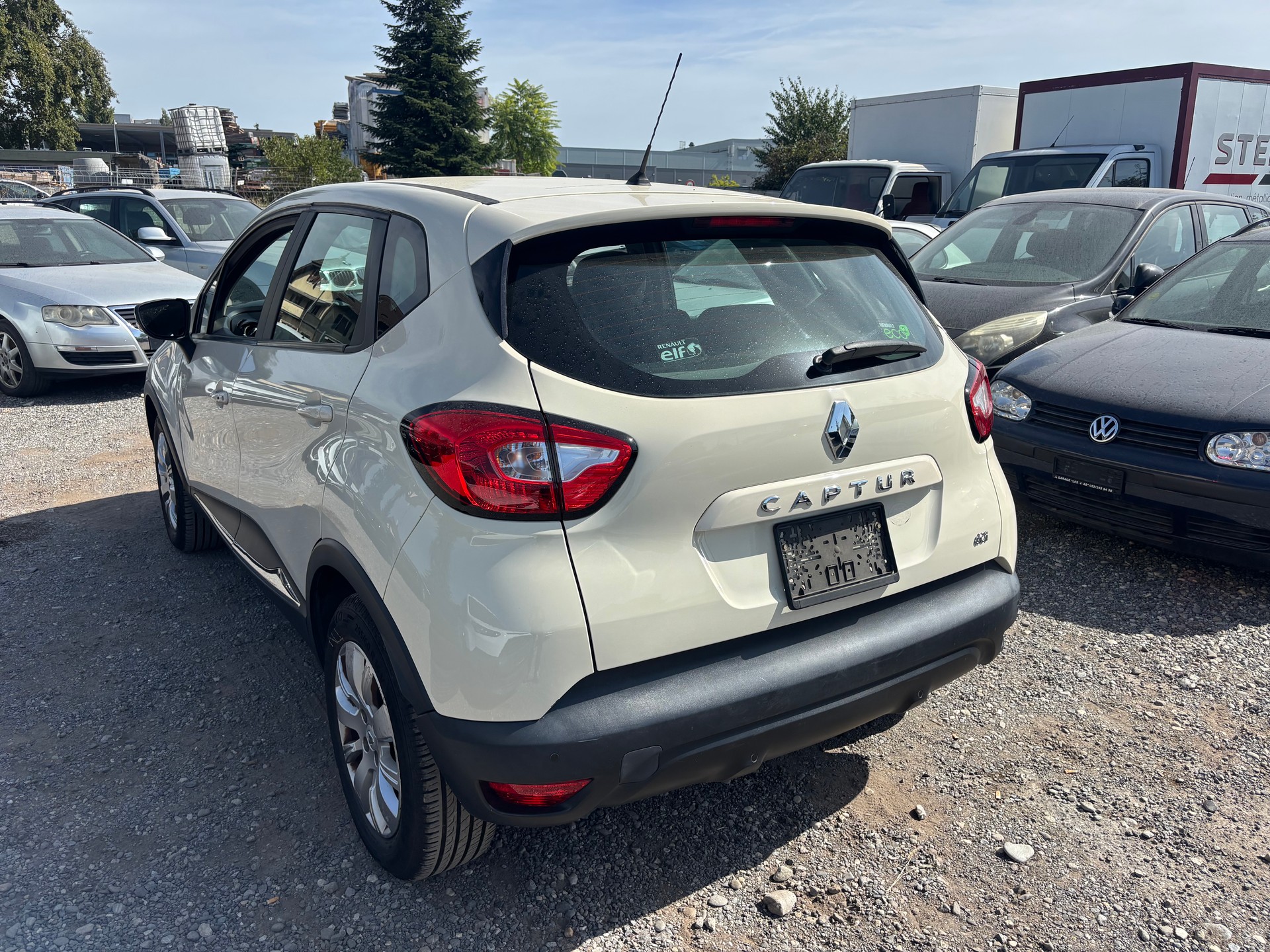 RENAULT Captur 1.5 dCi Dynamique-image-2
