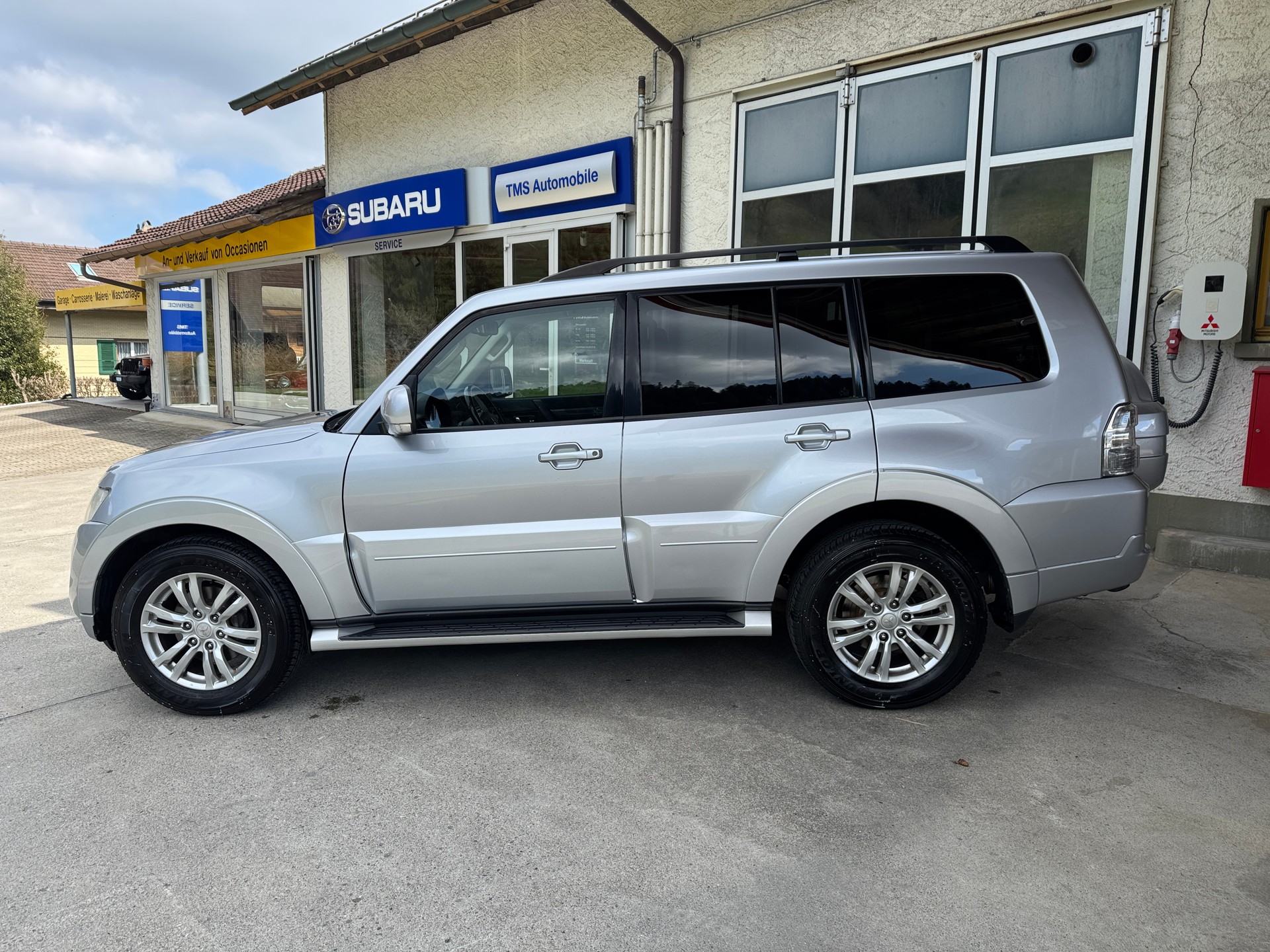 MITSUBISHI Pajero 3.2 DI-D Navigator Automatic-image-2