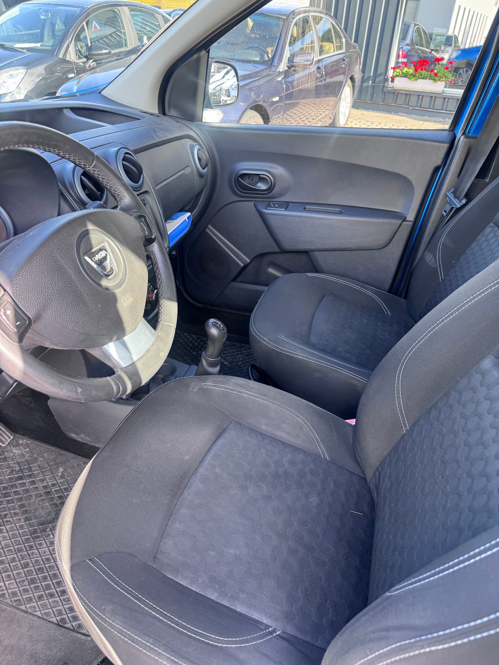 DACIA Dokker 1.2 T Stepway-image-4