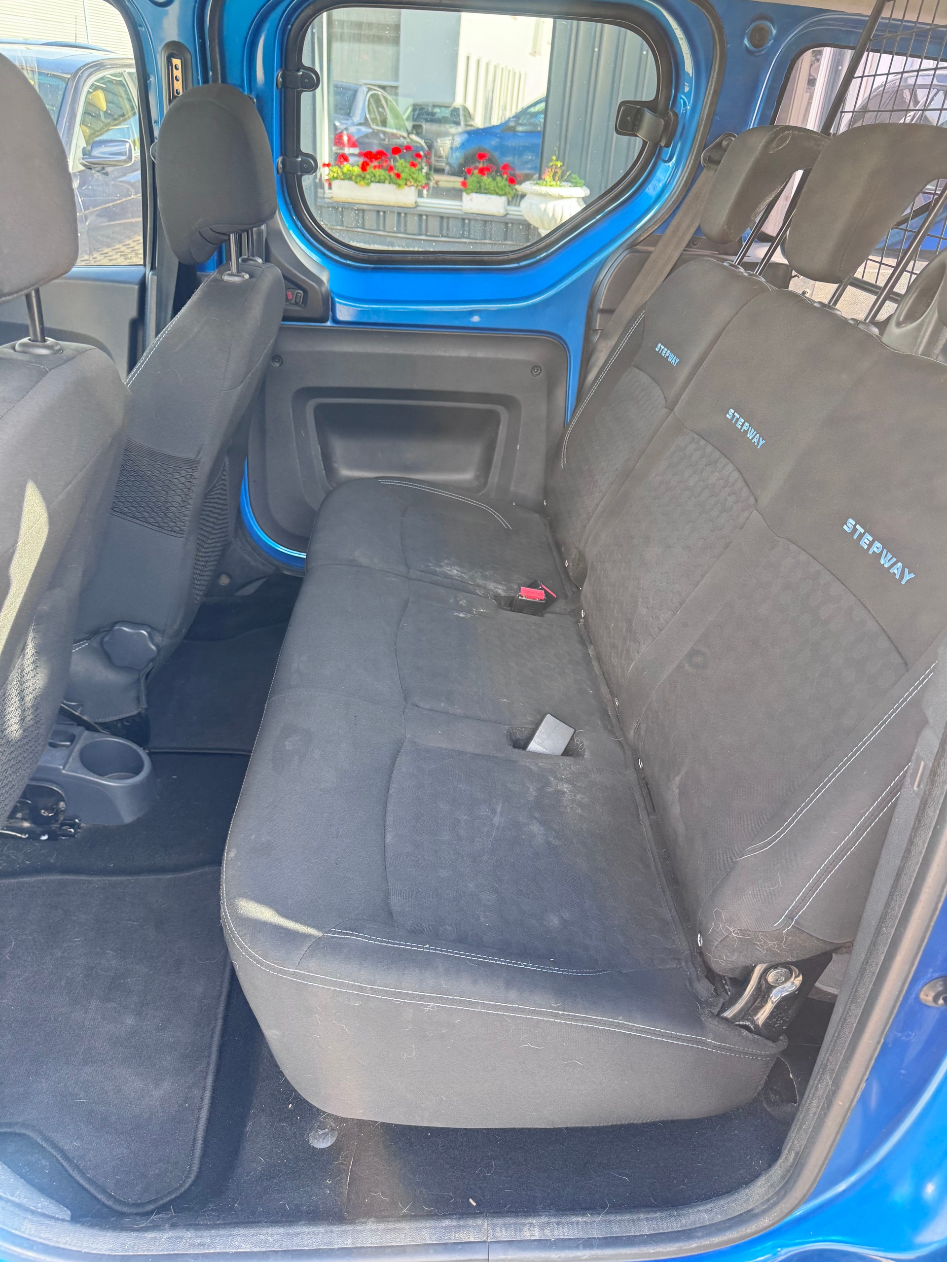 DACIA Dokker 1.2 T Stepway-image-5