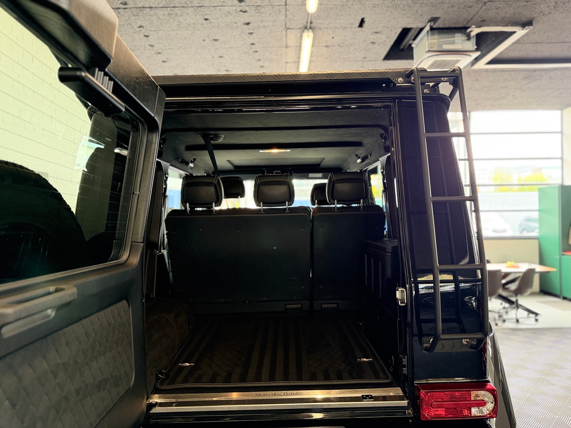 MERCEDES-BENZ G 500 4x42 4x42 7G-Tronic * BRABUS 500 PS * 4X4 *-image-12