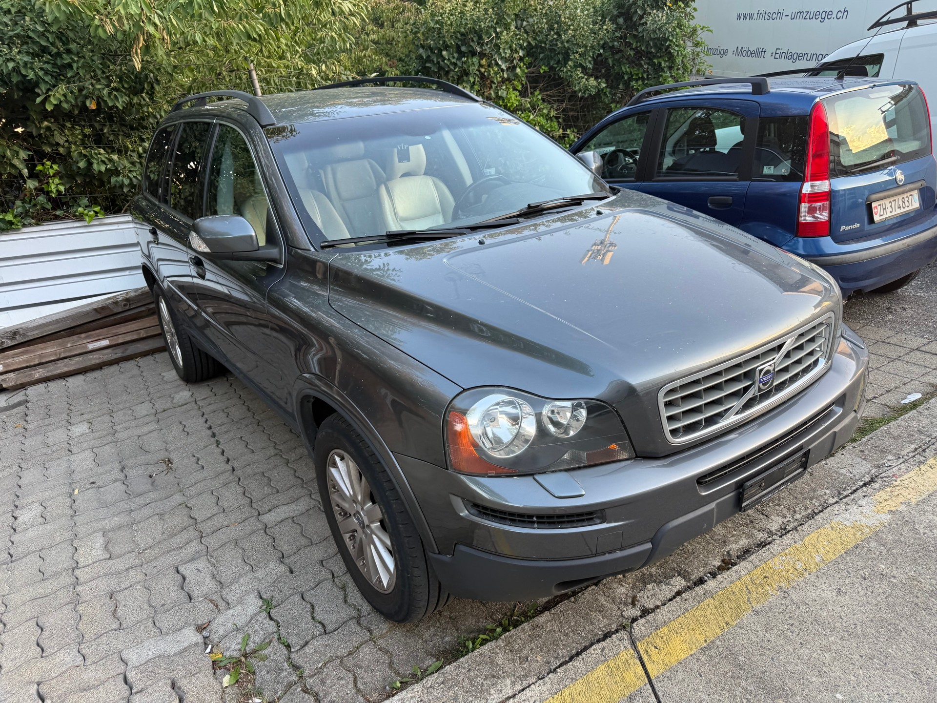 VOLVO XC90 D5 AWD Momentum-image-7