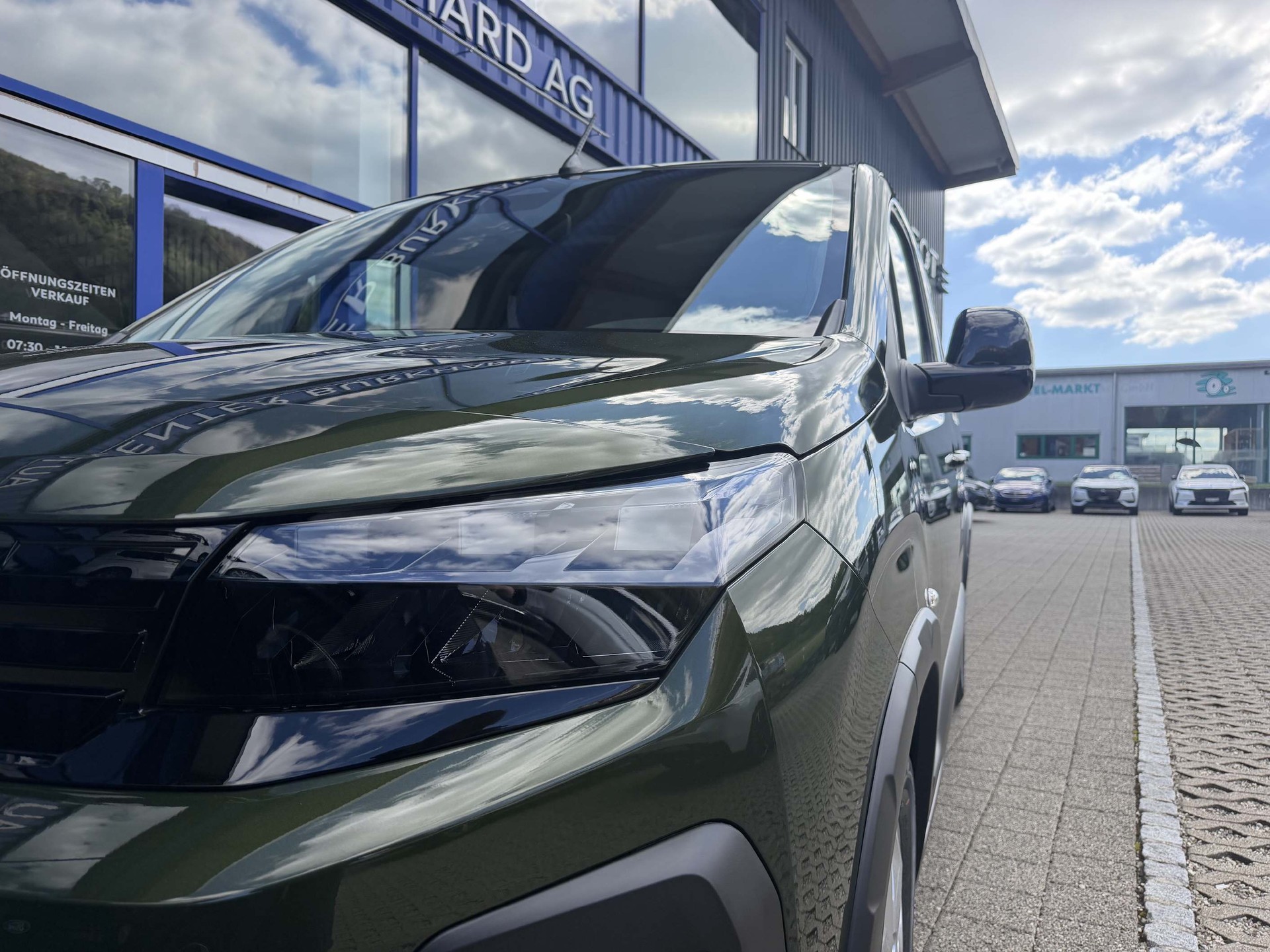 PEUGEOT Rifter Long 1.5 HDi 7-Plätzer Family Edition 1.9% Leasing-image-5