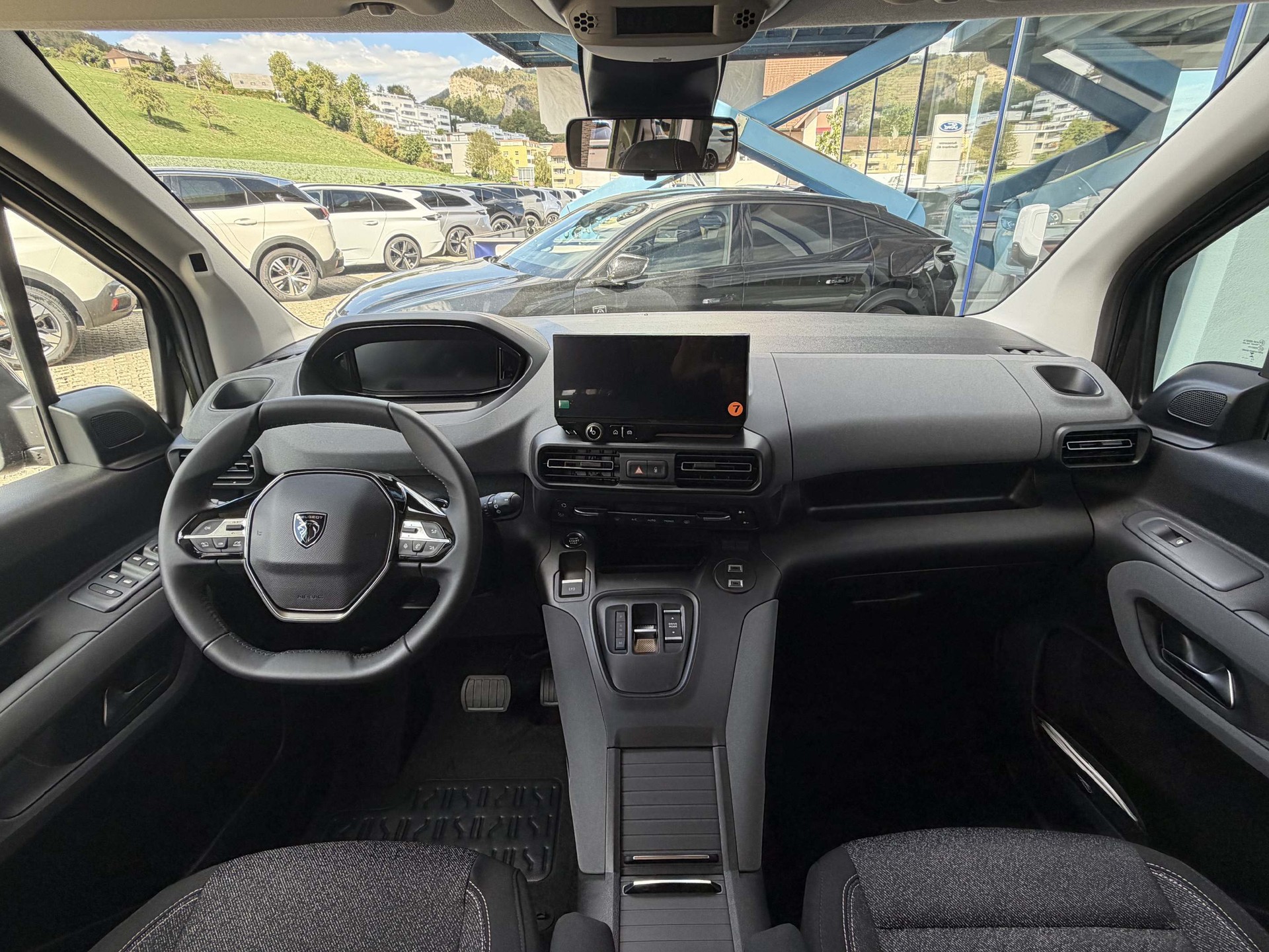 PEUGEOT Rifter Long 1.5 HDi 7-Plätzer Family Edition 1.9% Leasing-image-6