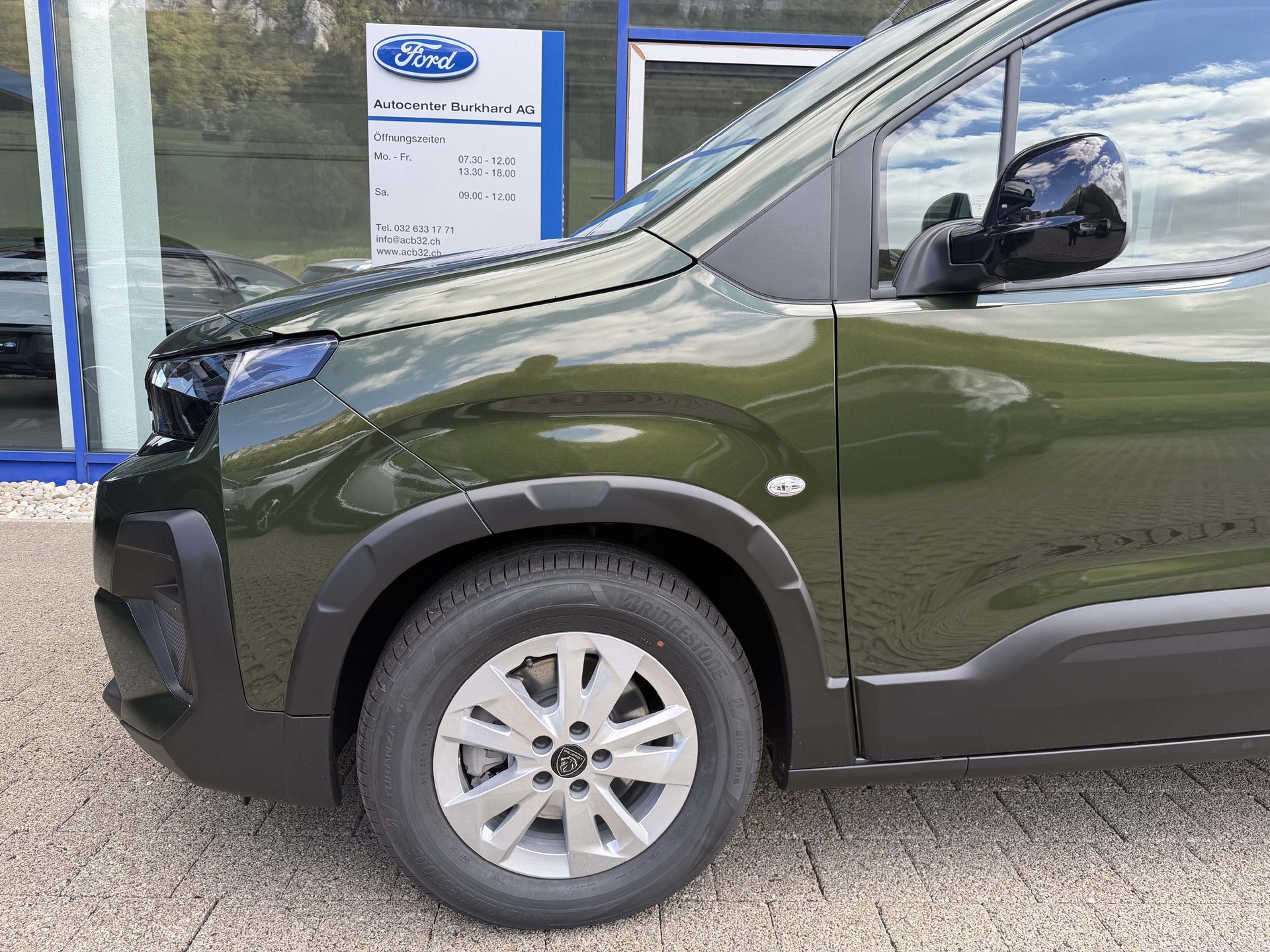 PEUGEOT Rifter Long 1.5 HDi 7-Plätzer Family Edition 1.9% Leasing-image-4
