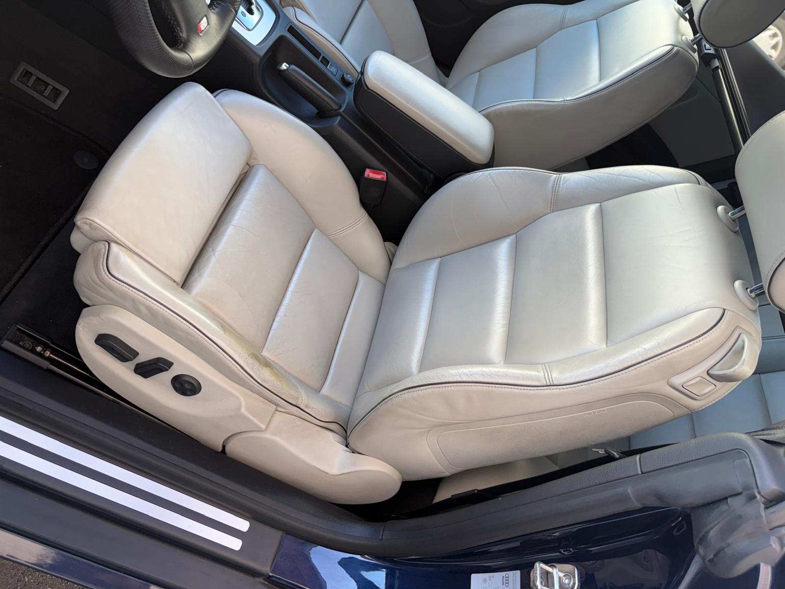 AUDI S4 Cabriolet 4.2 V8 quattro-image-7