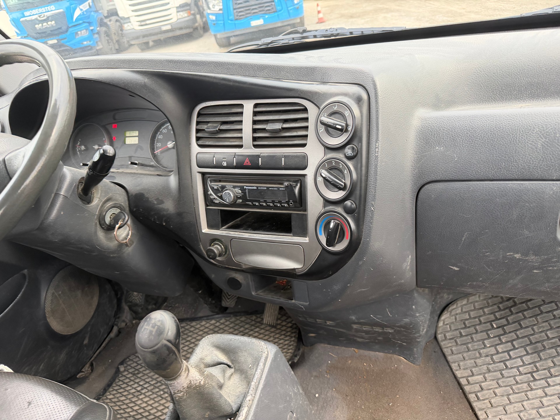 KIA K2900 CRDi-image-6