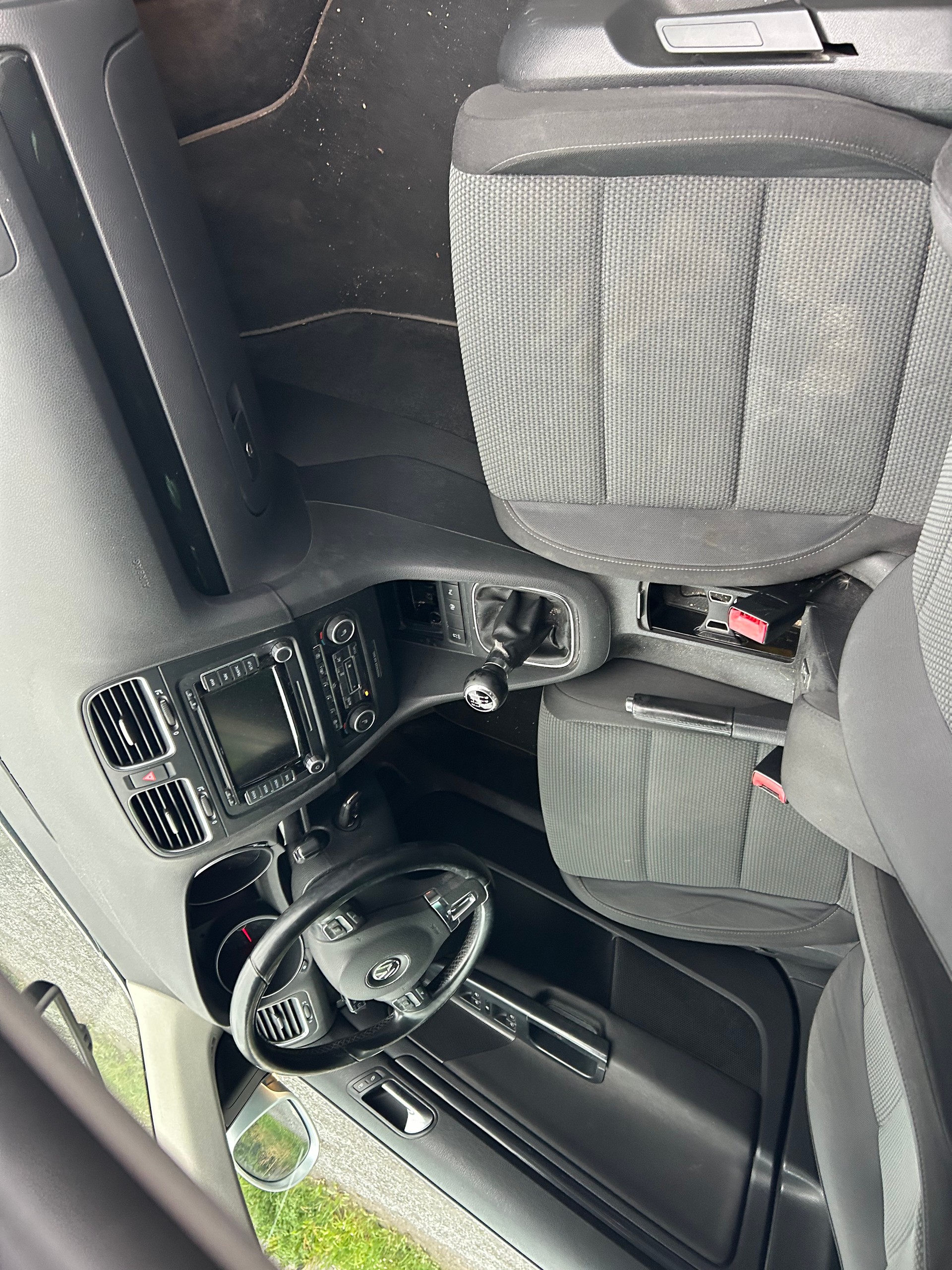 VW Golf Variant 1.6 TDI Team 4Motion-image-2