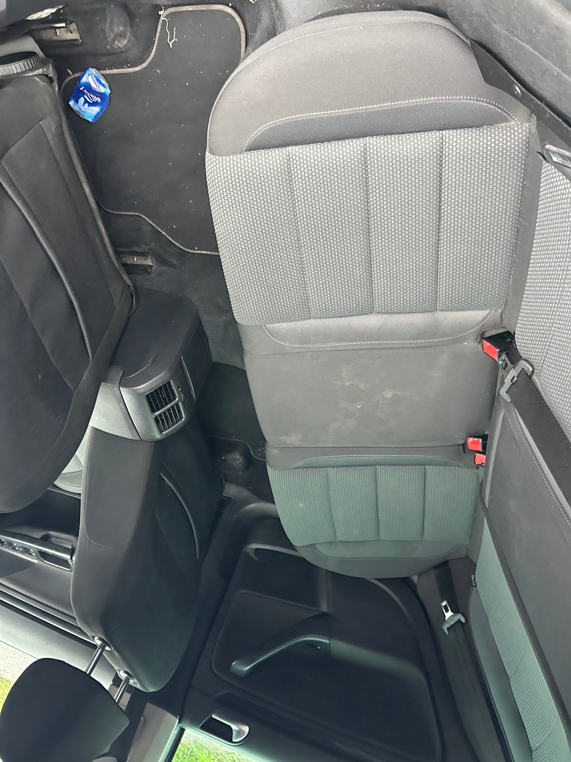 VW Golf Variant 1.6 TDI Team 4Motion-image-4