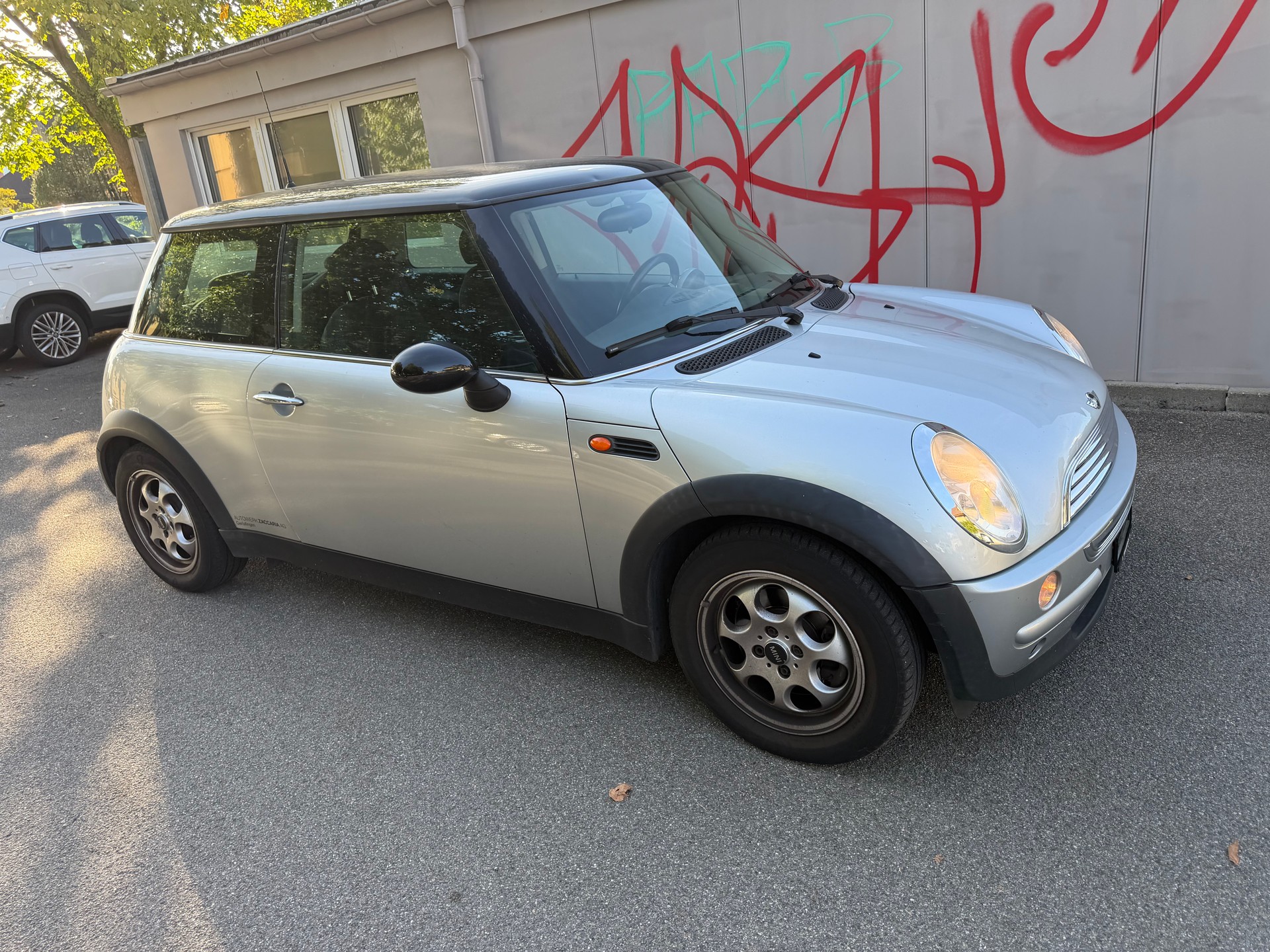 MINI Cooper-image-3