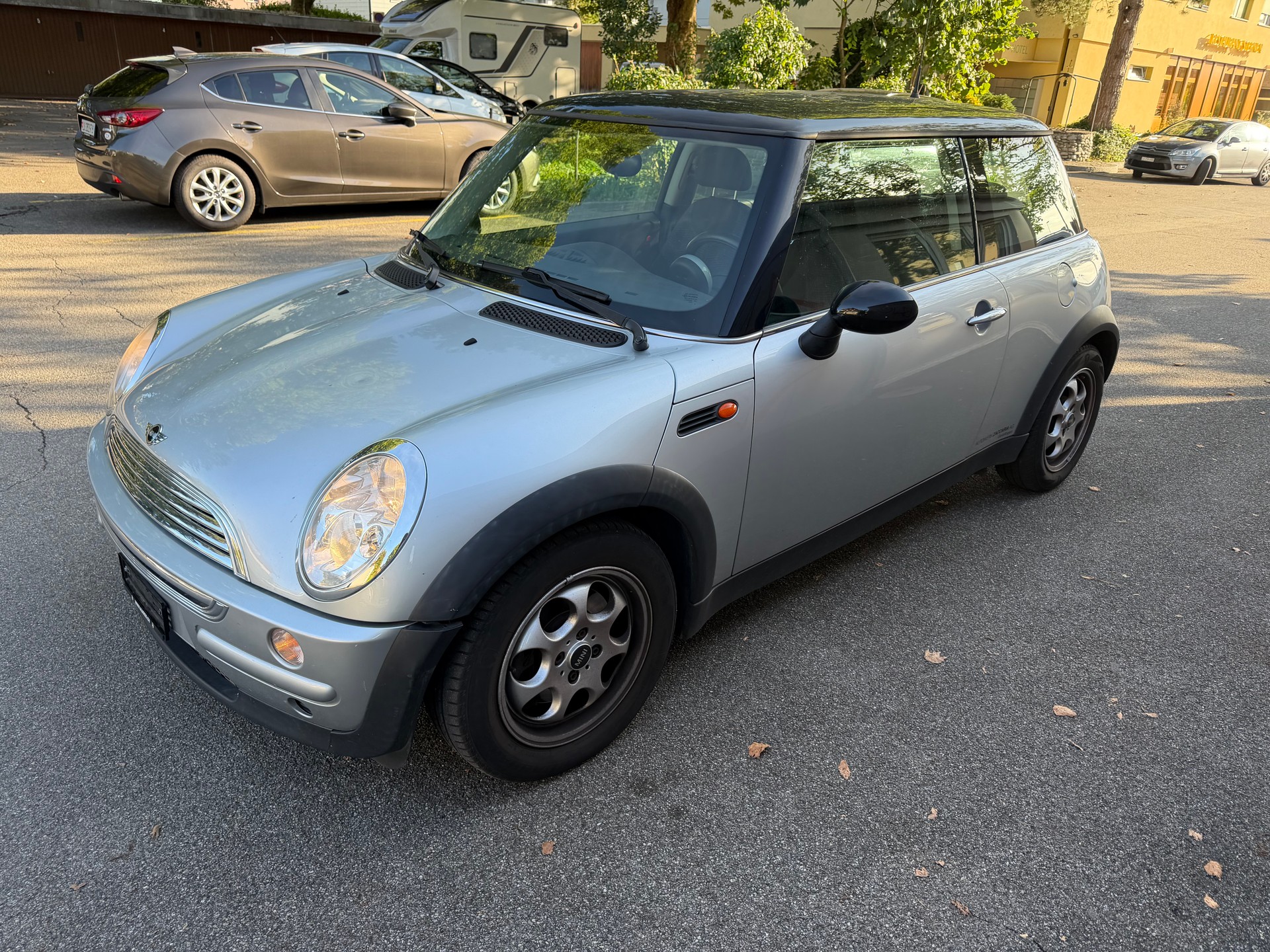 MINI Cooper-image-2
