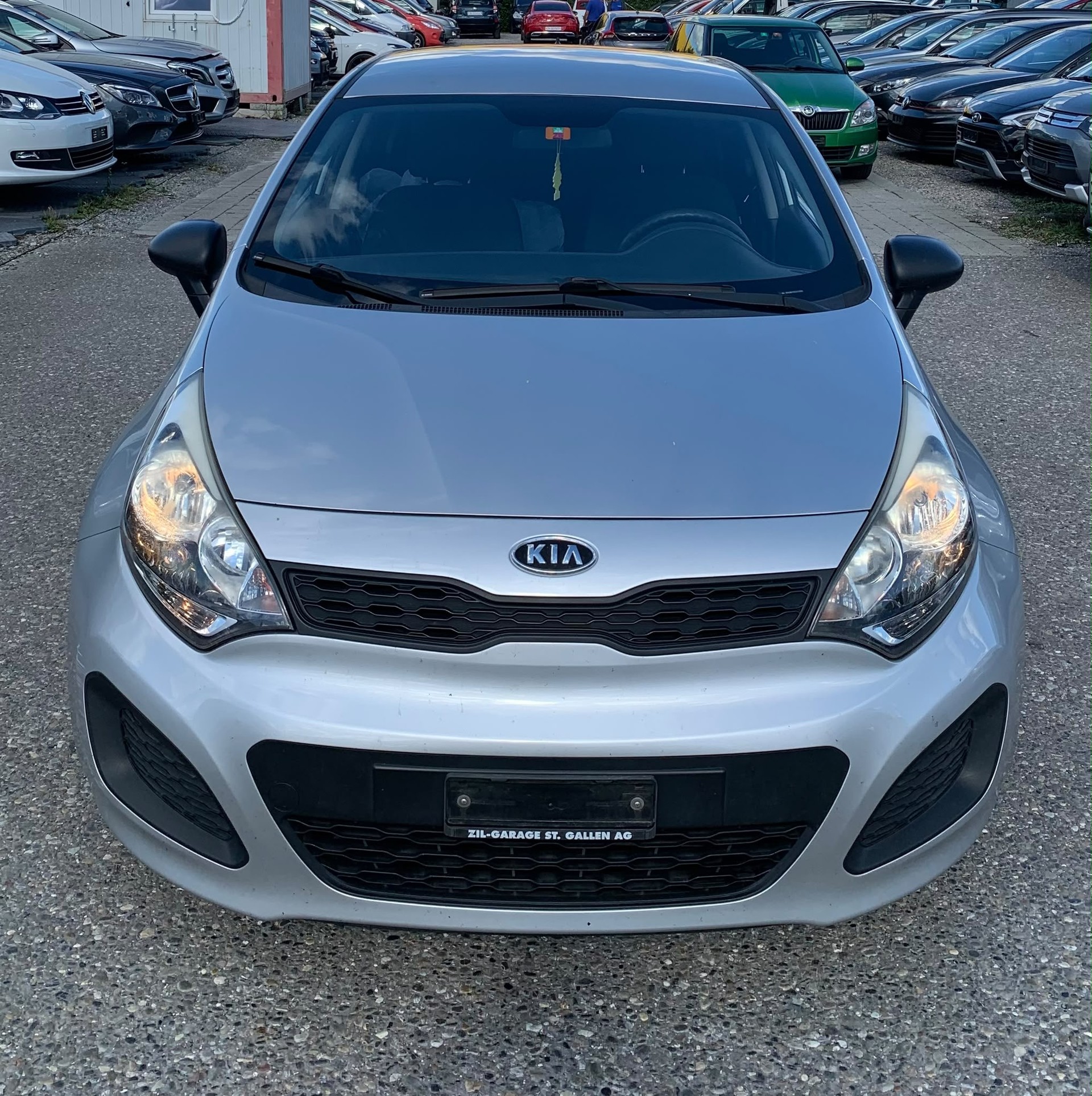 KIA 1.25 CVVT (Klima * Alufelgen * Radio CD * Multilenkrad * BO5)-image-2