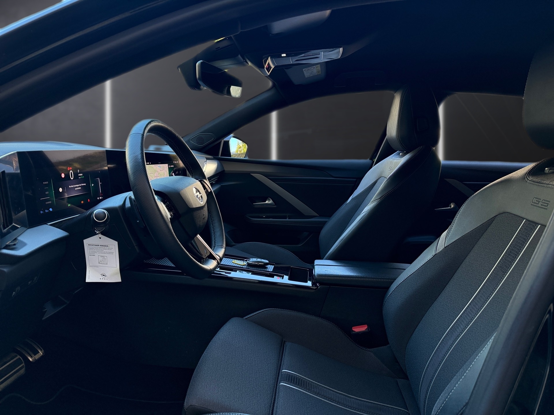 OPEL Astra 1.6 PHEV Turbo Swiss Plus A-image-6
