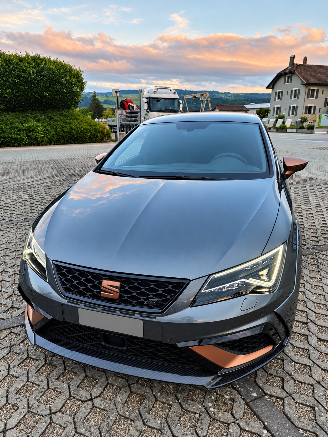 SEAT Leon 2.0 TSI Cupra R Handschalter 🔥🧨-image-1