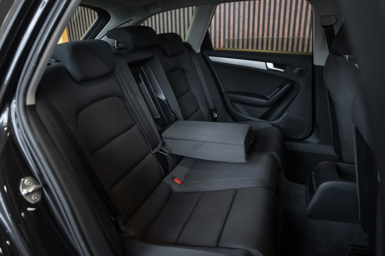 AUDI A4 allroad 3.0 TDI quattro-image-17