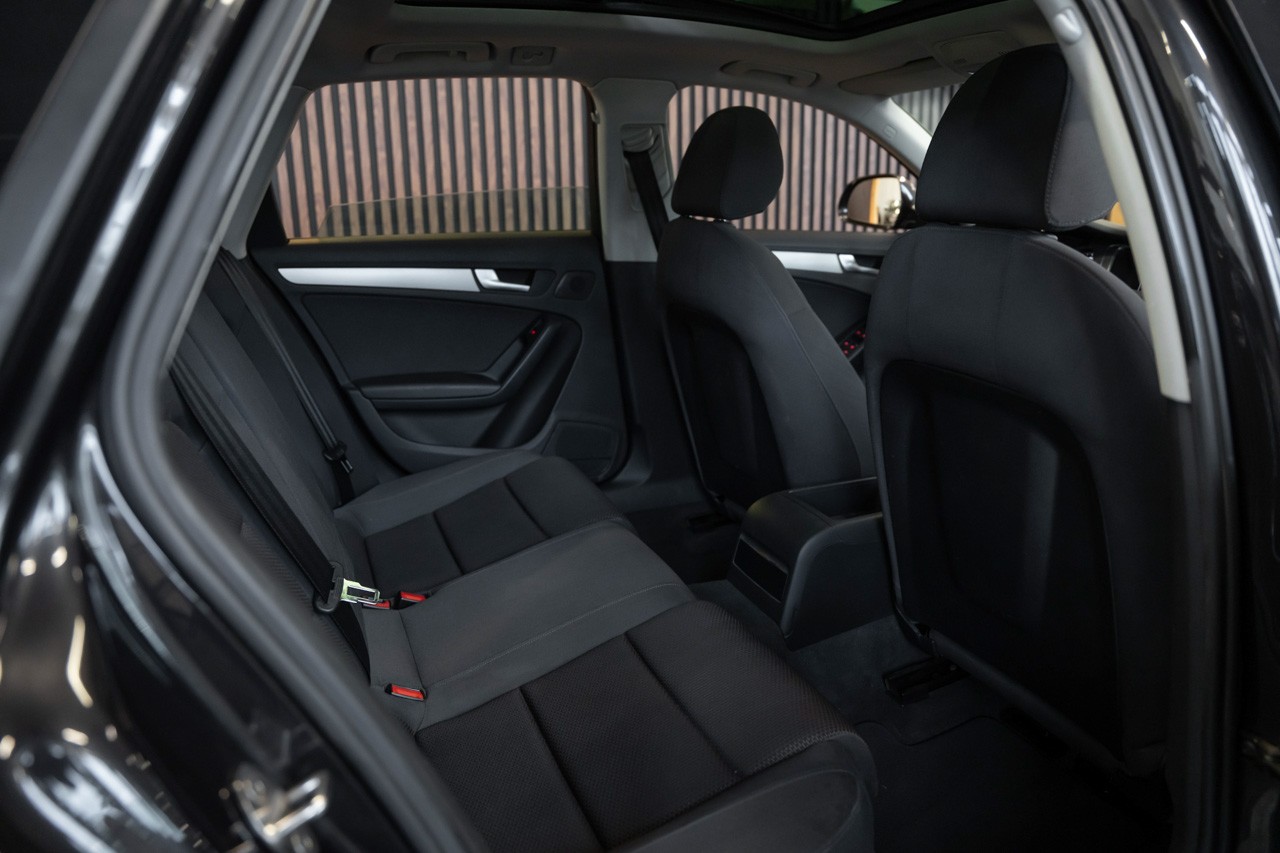 AUDI A4 allroad 3.0 TDI quattro-image-18